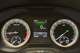 harmaa Skoda Kodiaq 2018 kuva 16.