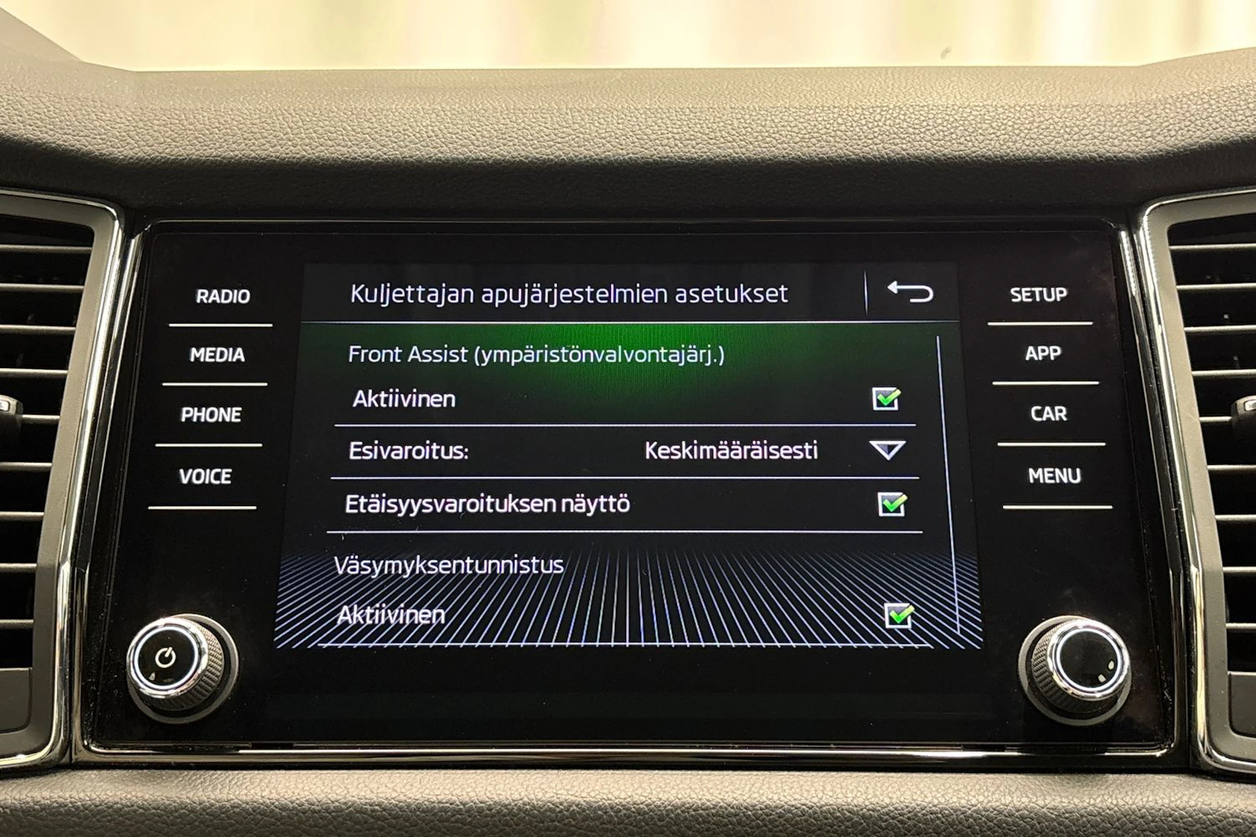 harmaa Skoda Kodiaq 2018 kuva 20.