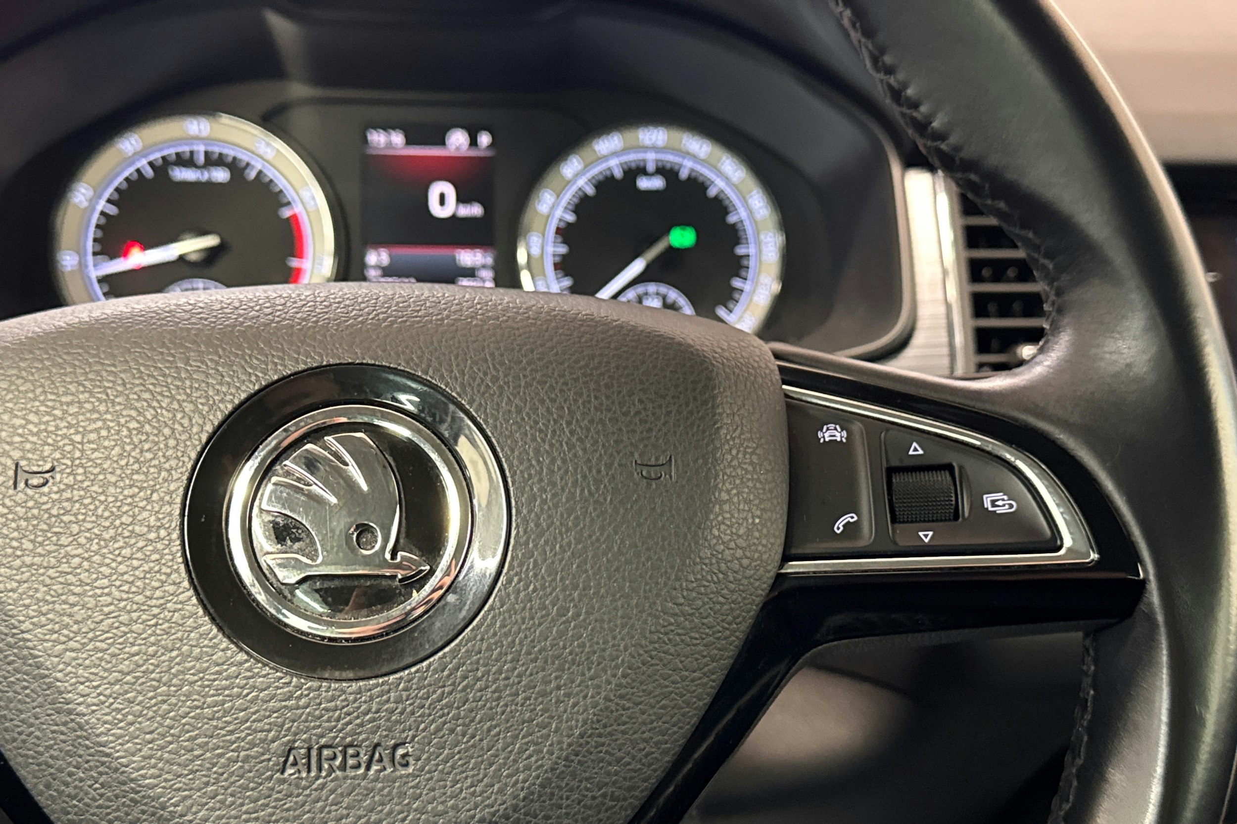 valkoinen Skoda Kodiaq 2018 kuva 19.