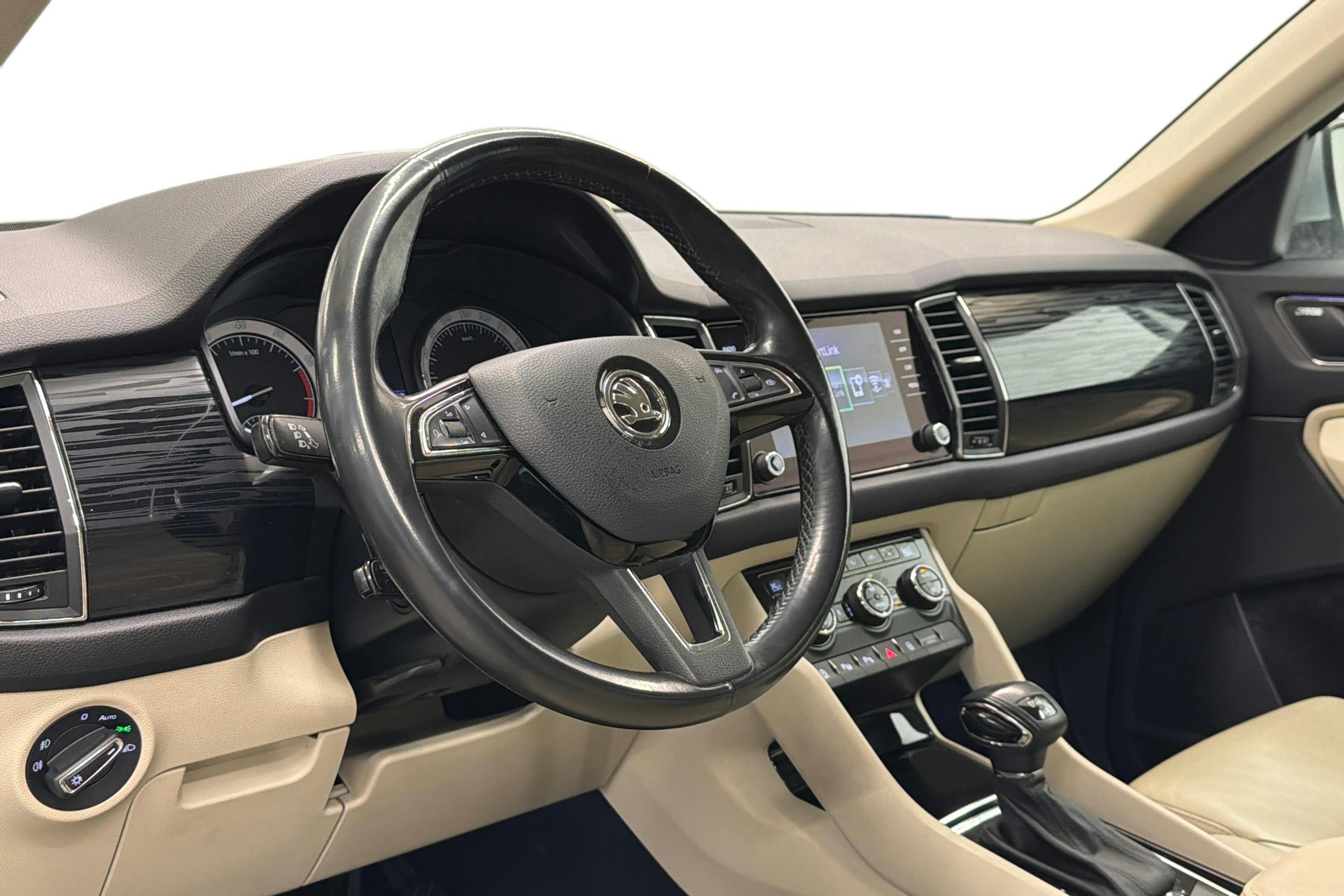 harmaa Skoda Kodiaq 2018 kuva 3.