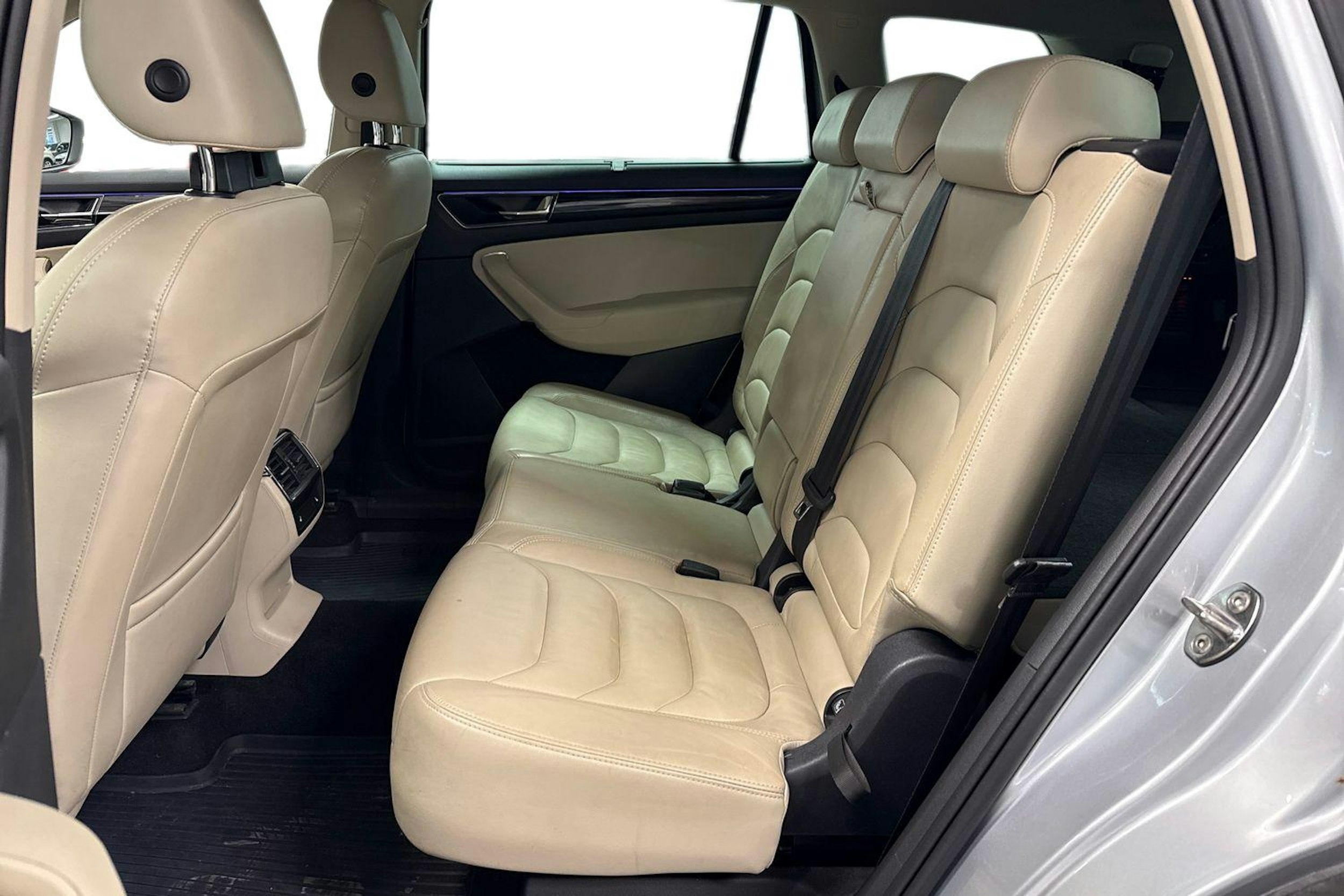 harmaa Skoda Kodiaq 2018 kuva 10.