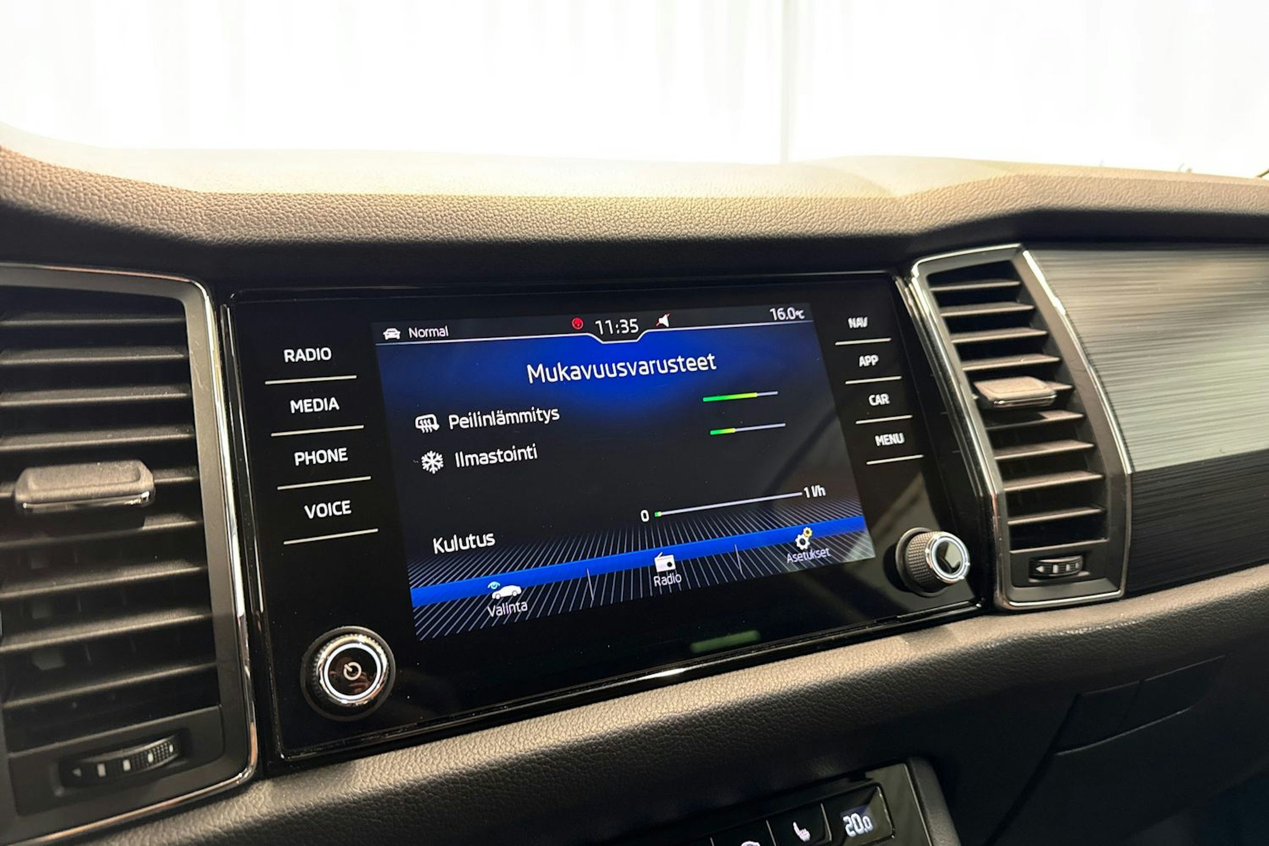 sininen Skoda Kodiaq 2018 kuva 21.