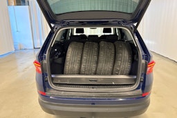 sininen Skoda Kodiaq 2018 kuva 30.