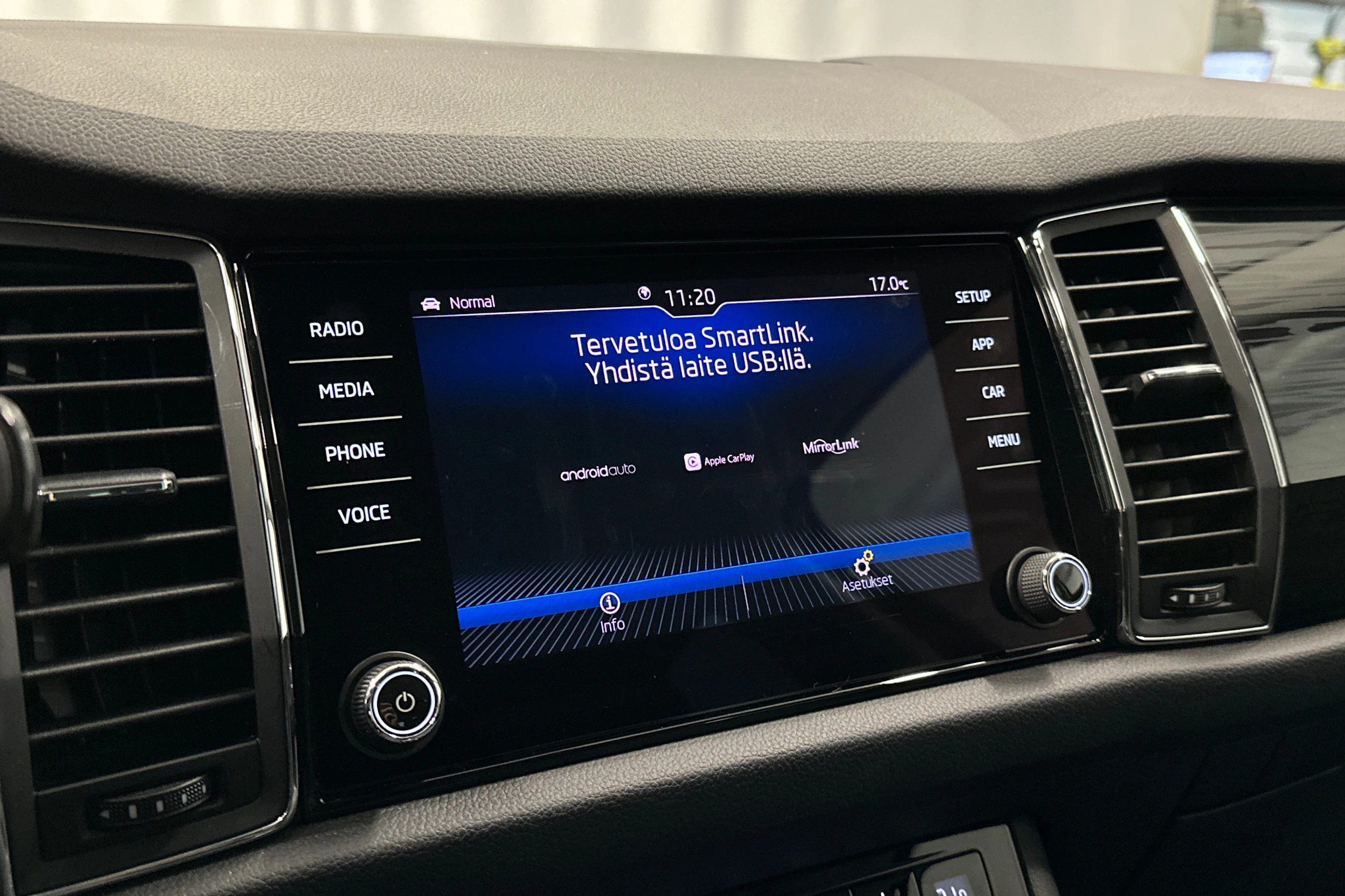 musta Skoda Kodiaq 2019 kuva 19.
