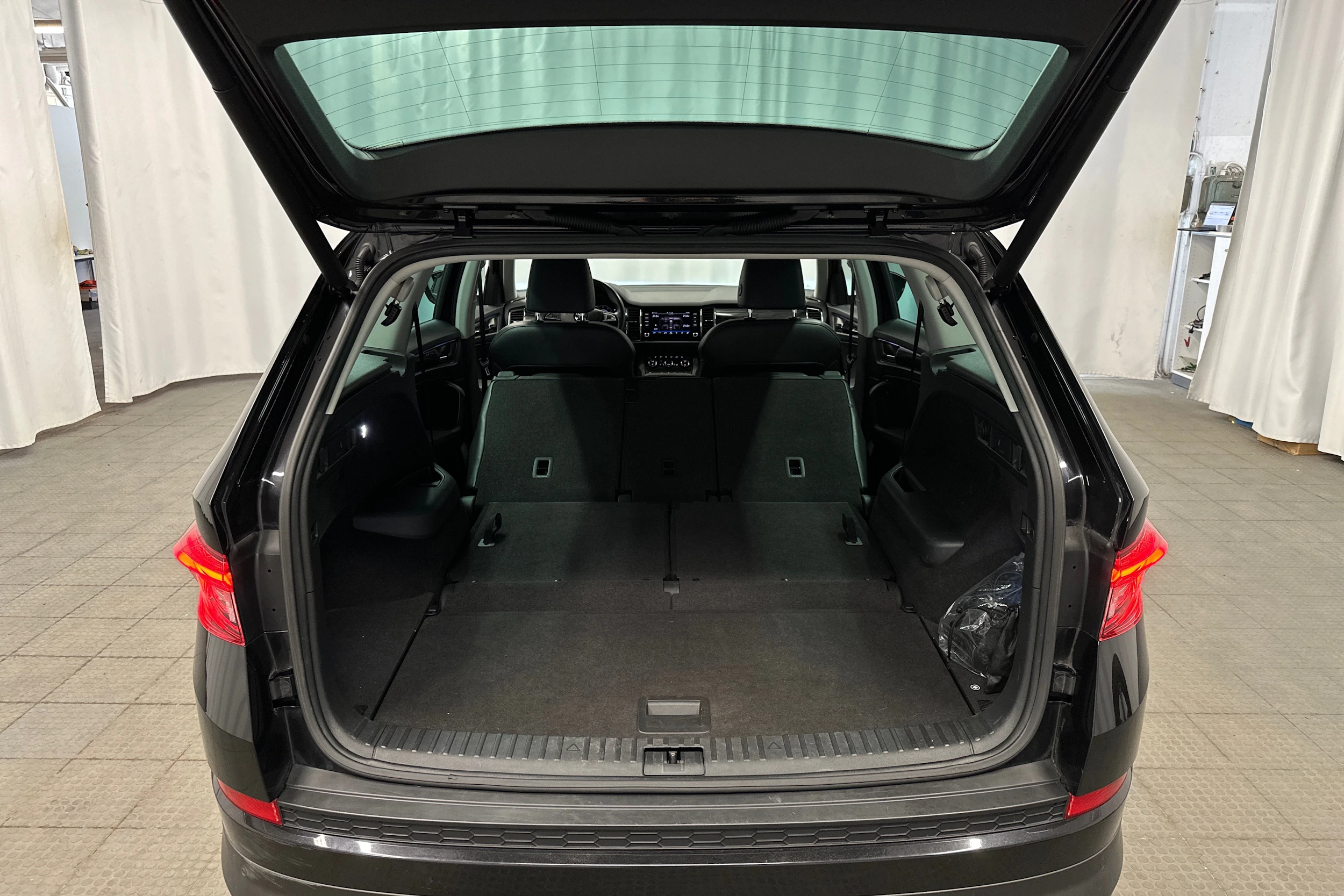 musta Skoda Kodiaq 2019 kuva 31.