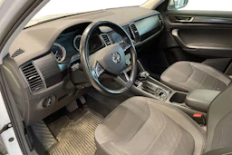 valkoinen Skoda Kodiaq 2019 kuva 3.