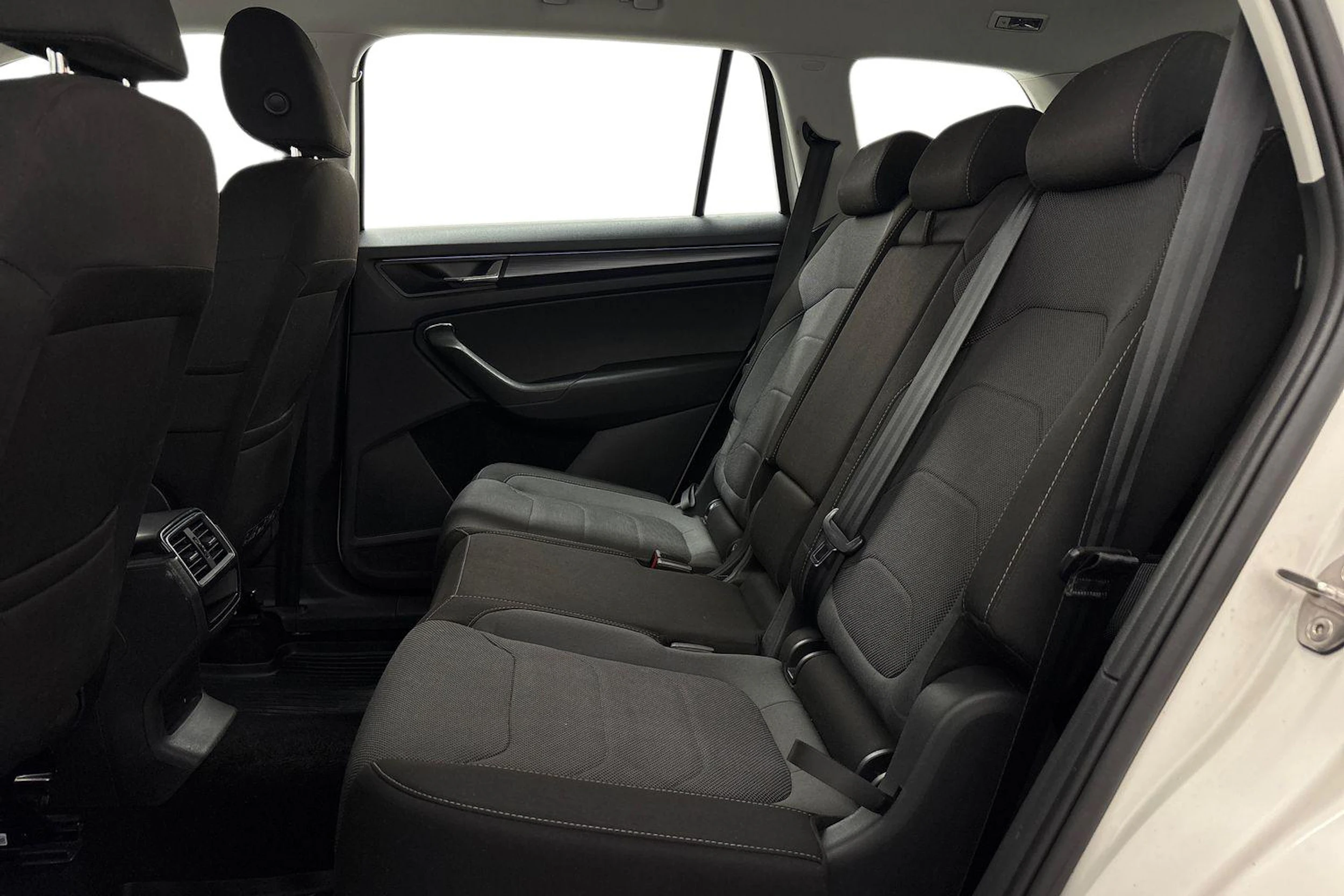 valkoinen Skoda Kodiaq 2019 kuva 8.