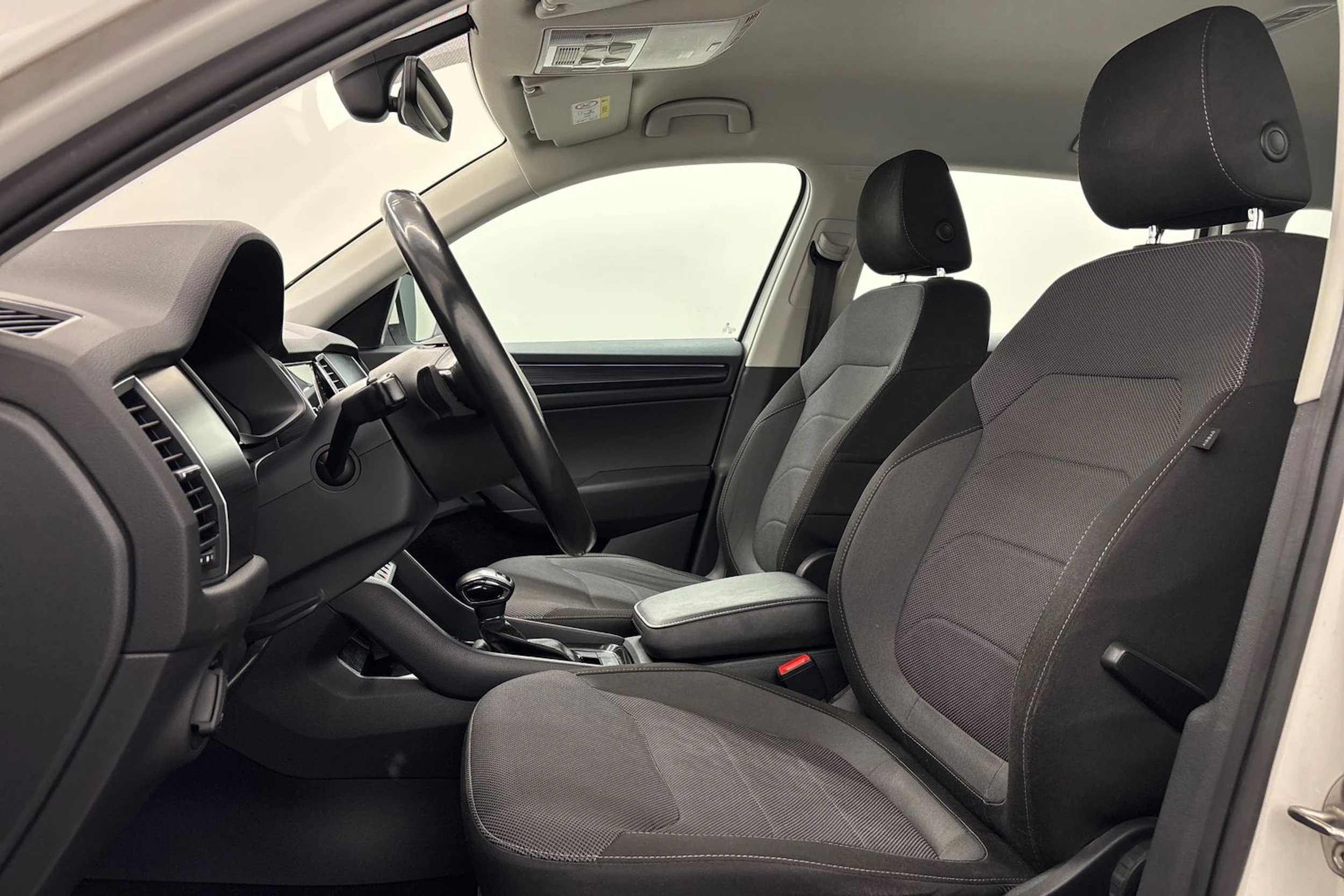valkoinen Skoda Kodiaq 2019 kuva 11.