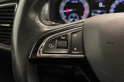 valkoinen Skoda Kodiaq 2019 kuva 13.