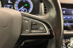 valkoinen Skoda Kodiaq 2019 kuva 14.