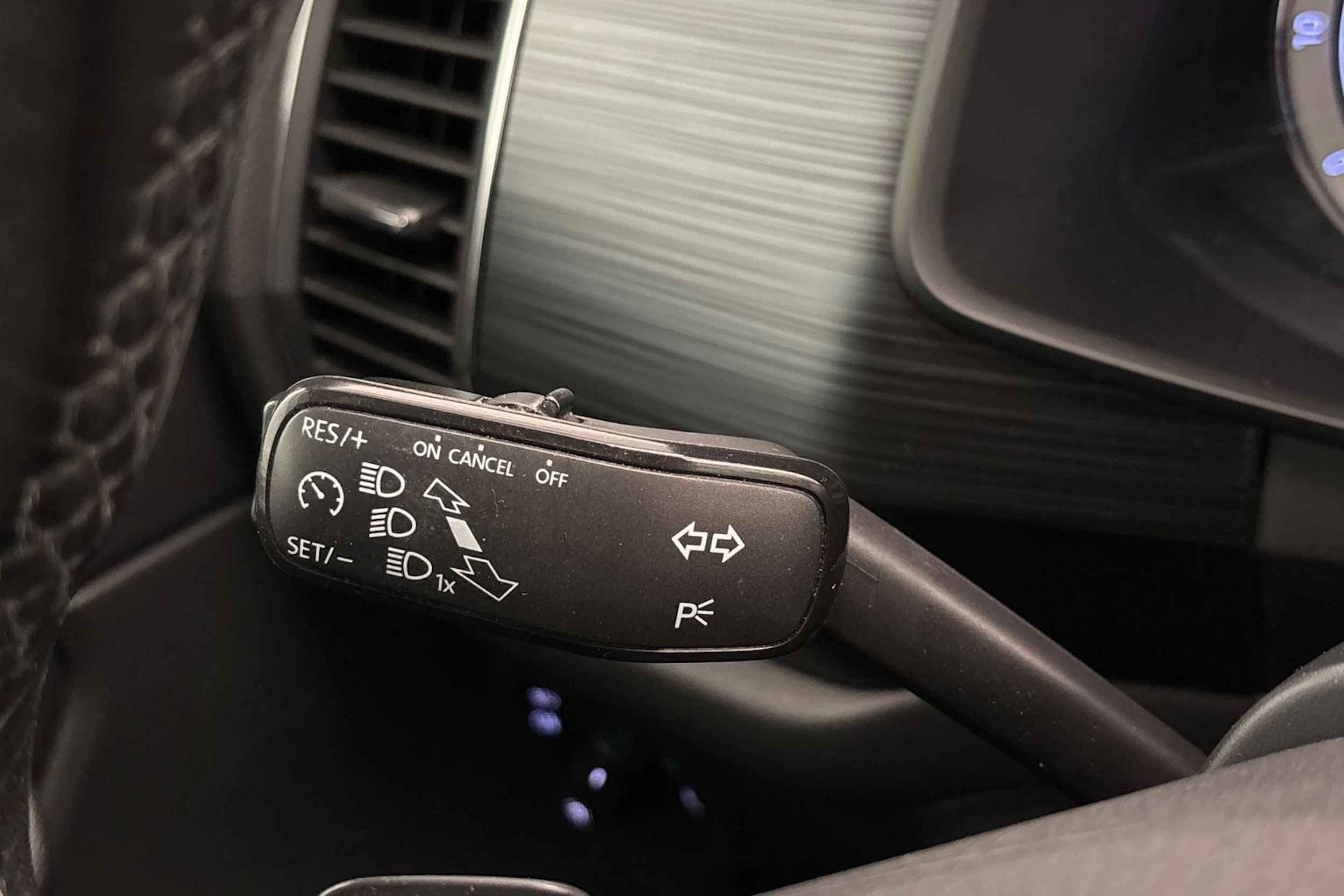 valkoinen Skoda Kodiaq 2019 kuva 15.