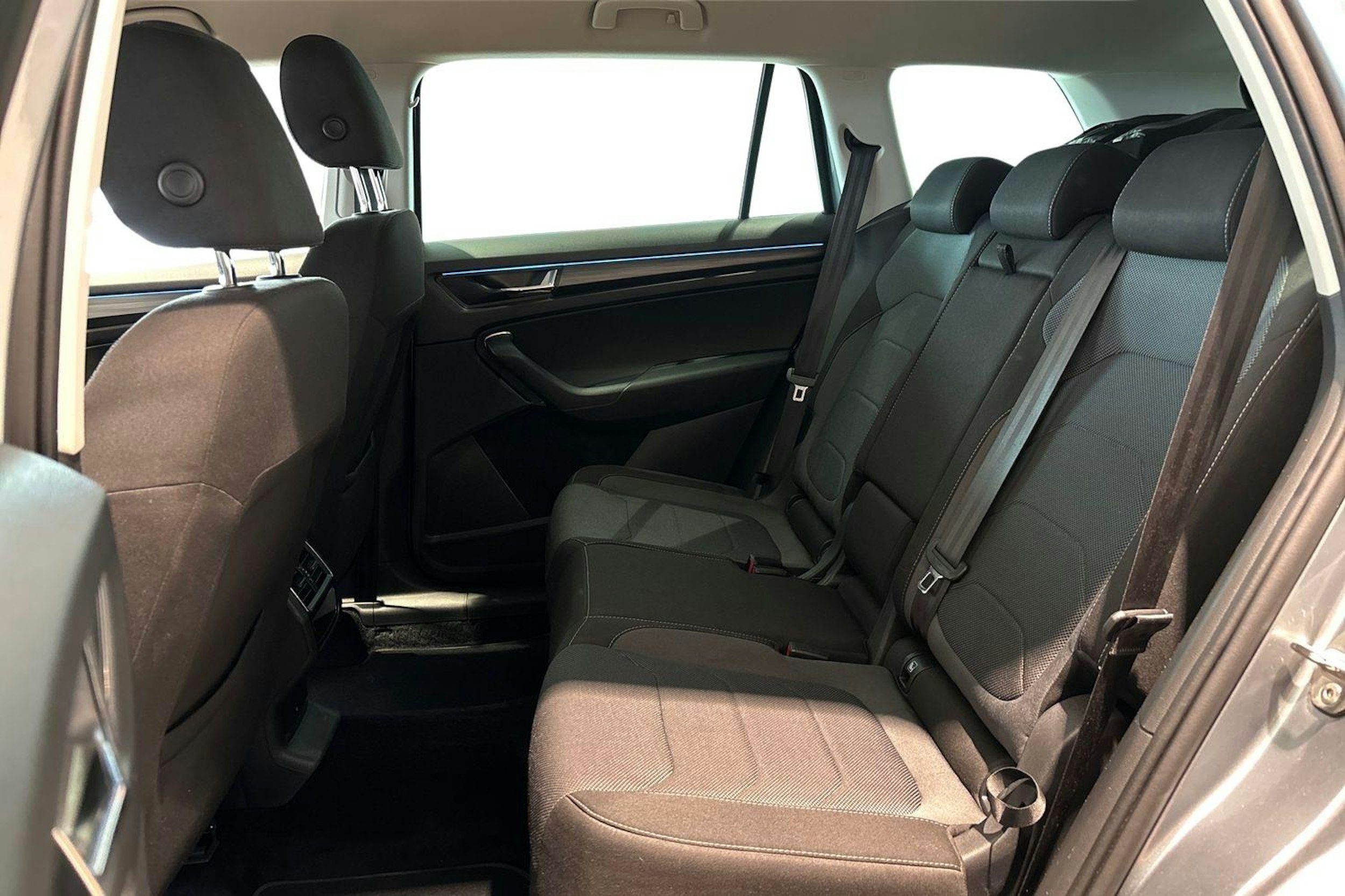 Harmaa Skoda KODIAQ 2019 kuva 8.
