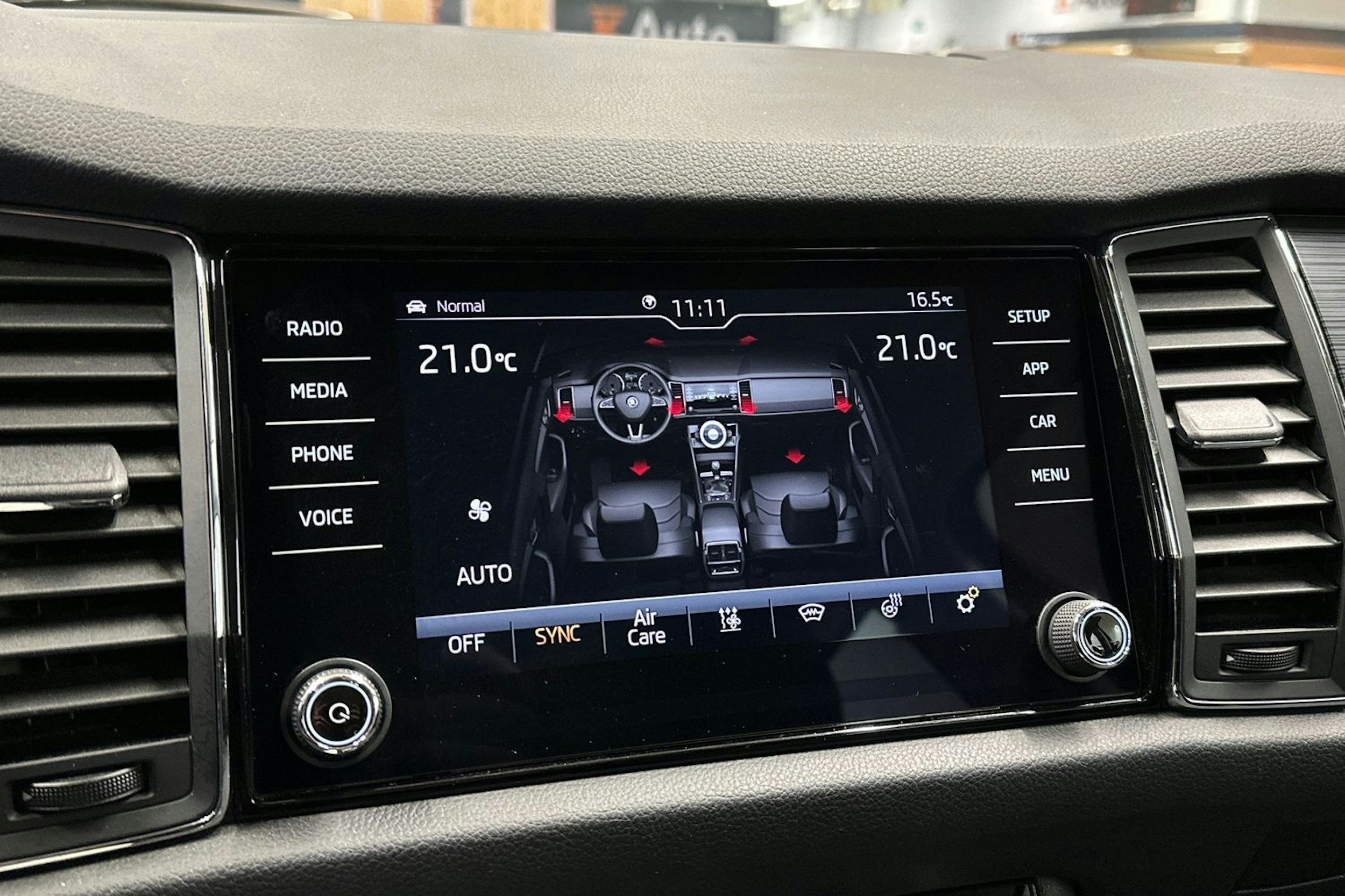 sininen Skoda Kodiaq 2019 kuva 20.