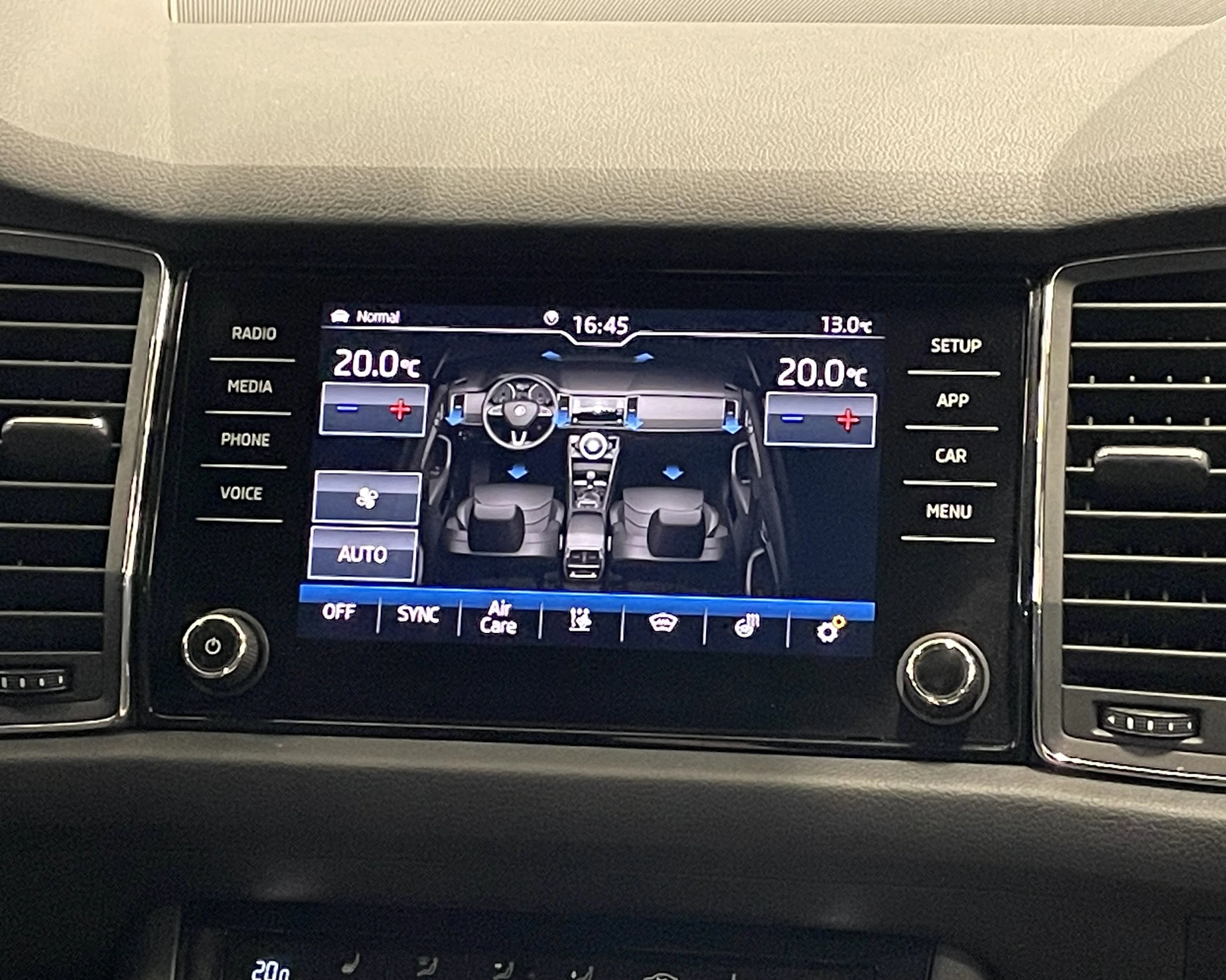 sininen Skoda Kodiaq 2019 kuva 23.