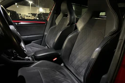 punainen Skoda Kodiaq 2019 kuva 4.