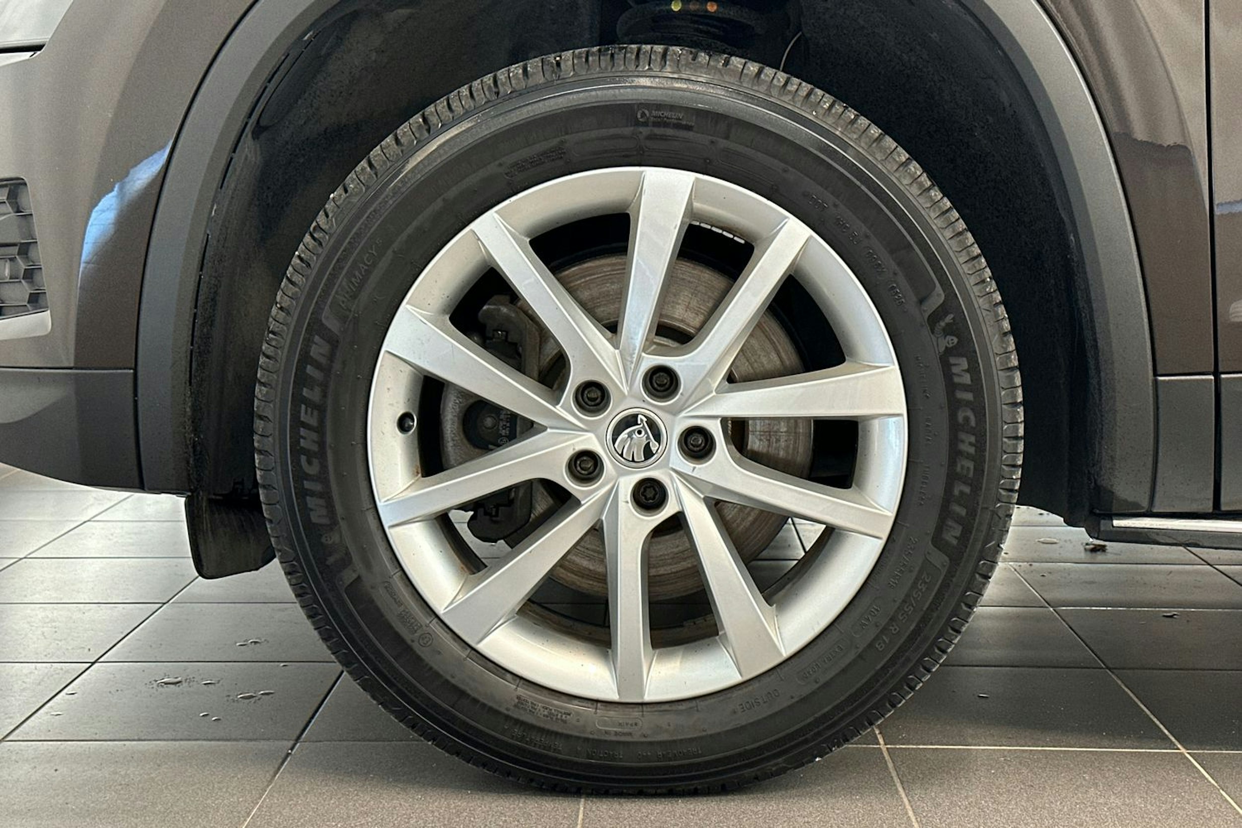 ruskea (beige) Skoda Kodiaq 2019 kuva 9.