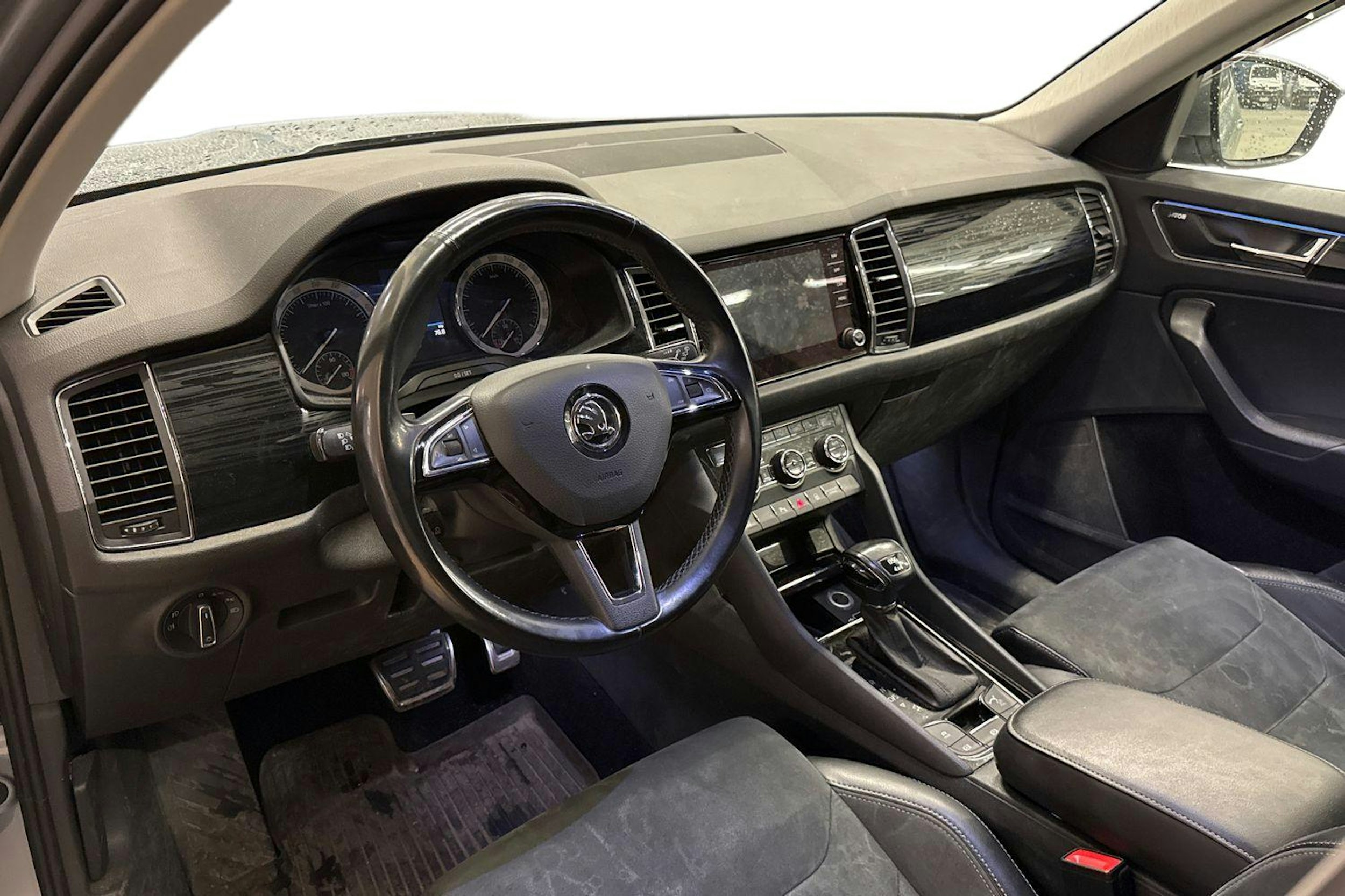 harmaa Skoda Kodiaq 2019 kuva 3.