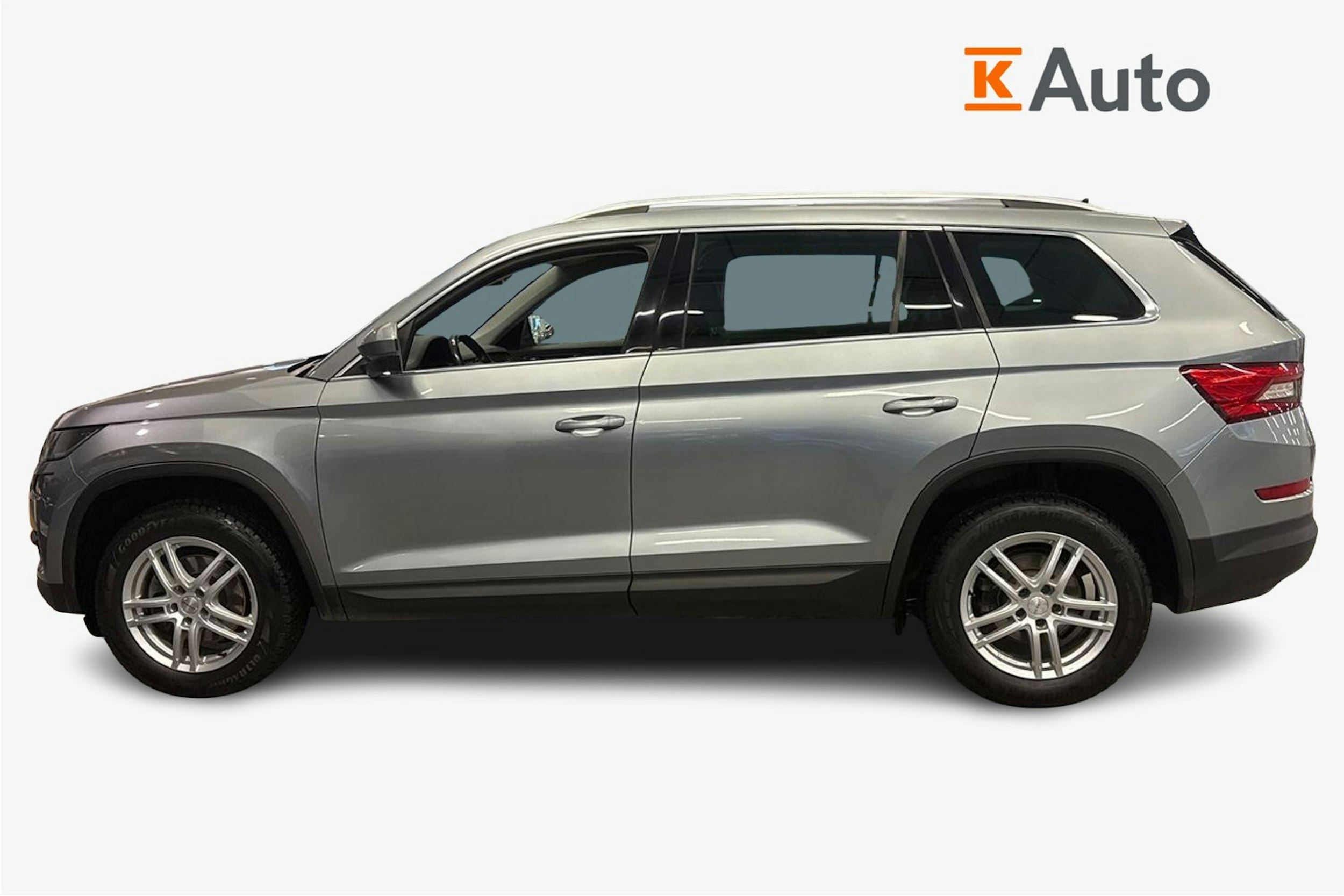 harmaa Skoda Kodiaq 2019 kuva 6.