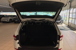 Valkoinen Skoda KODIAQ 2019 kuva 14.
