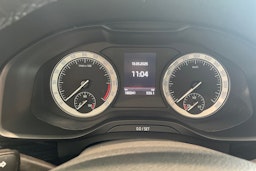 Valkoinen Skoda KODIAQ 2019 kuva 15.