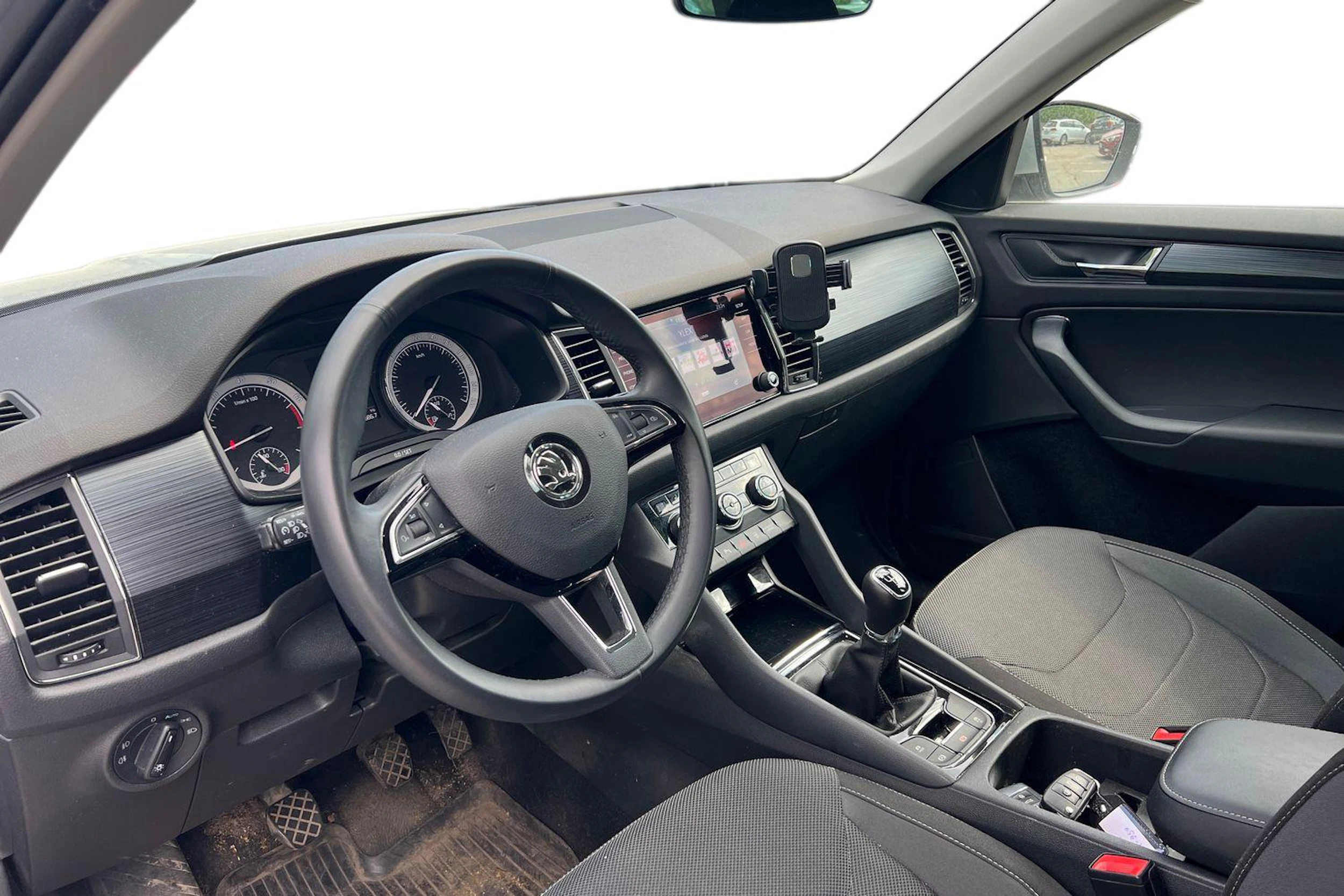 harmaa Skoda Kodiaq 2019 kuva 3.