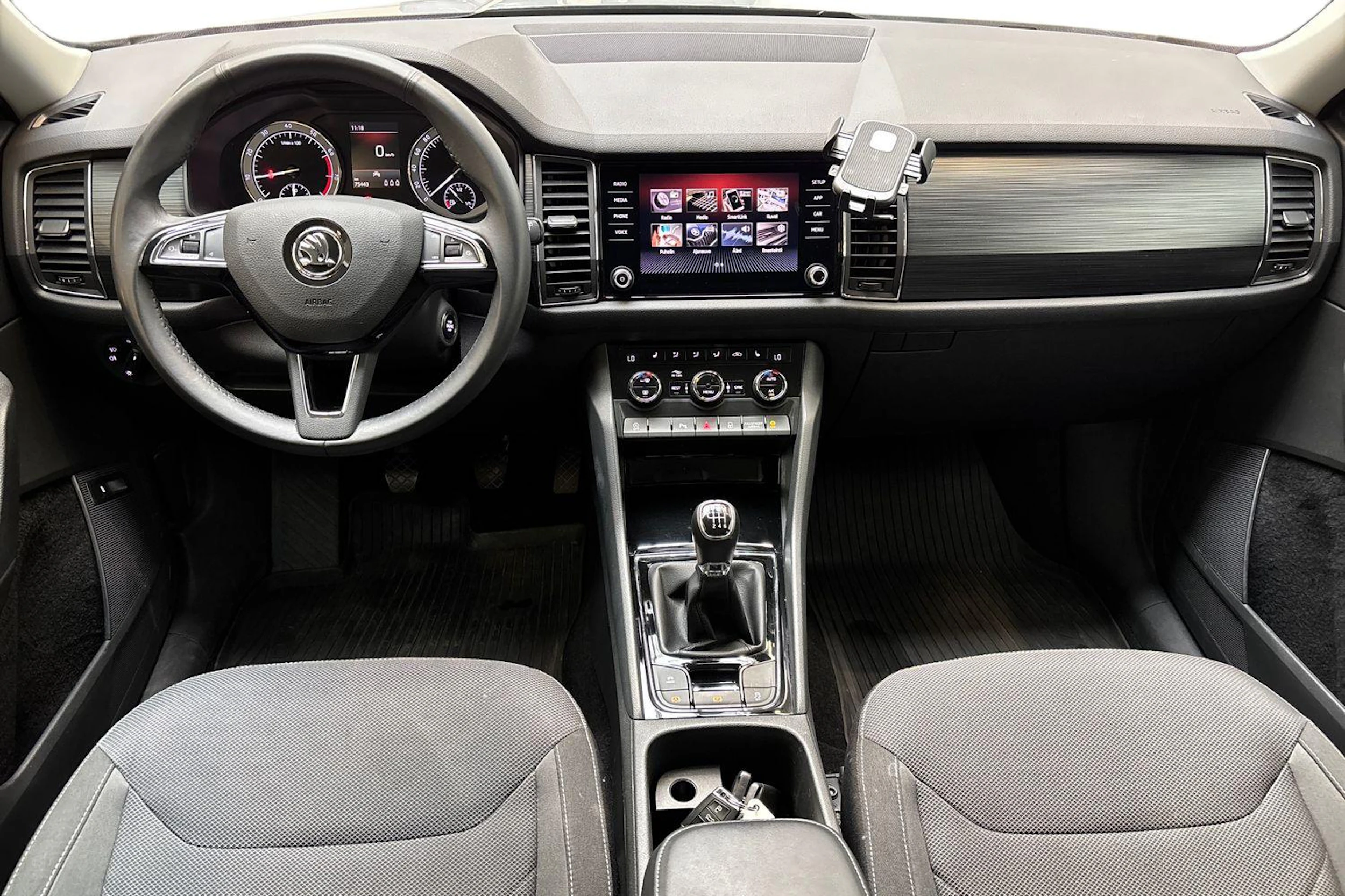 harmaa Skoda Kodiaq 2019 kuva 9.
