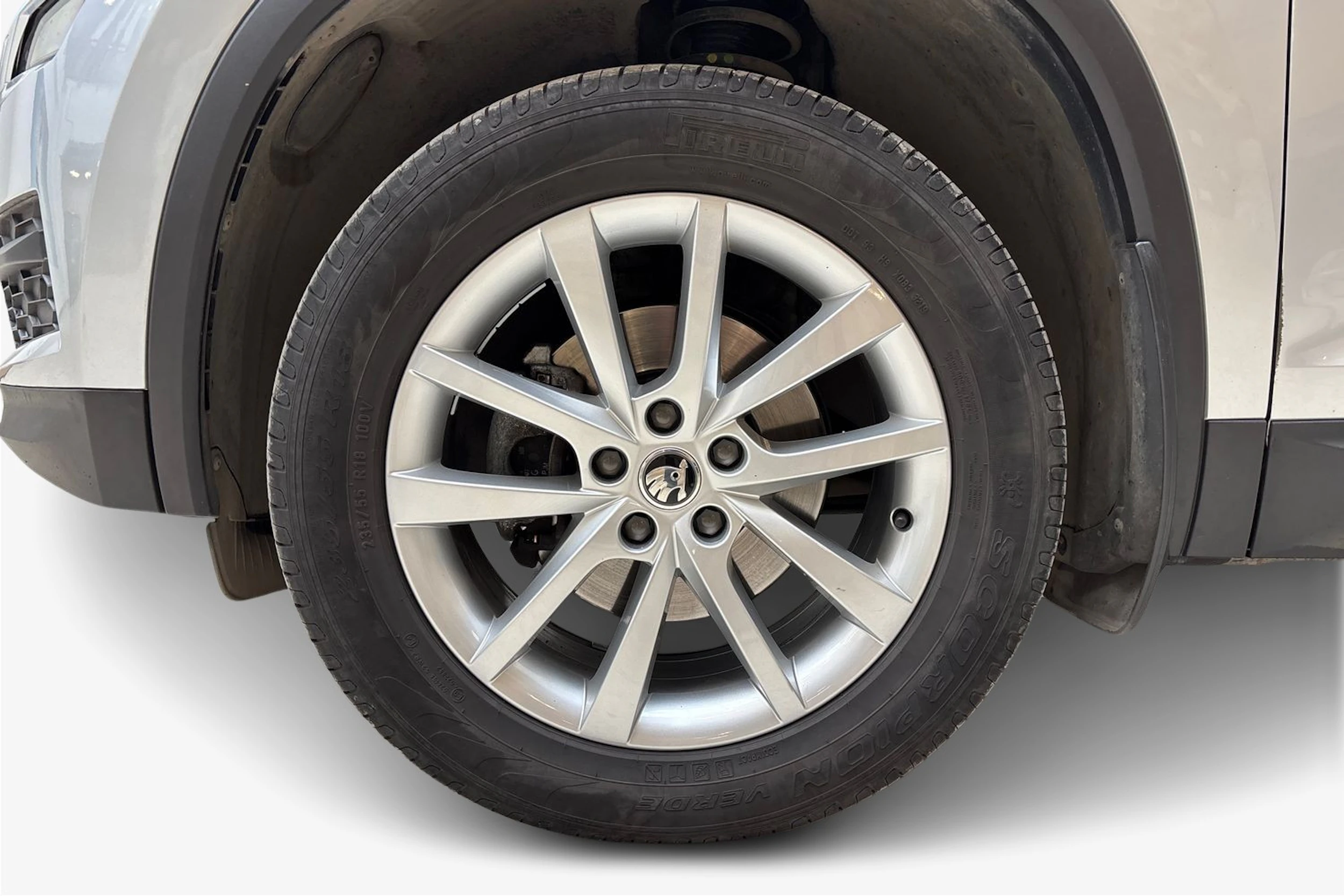 harmaa Skoda Kodiaq 2019 kuva 12.