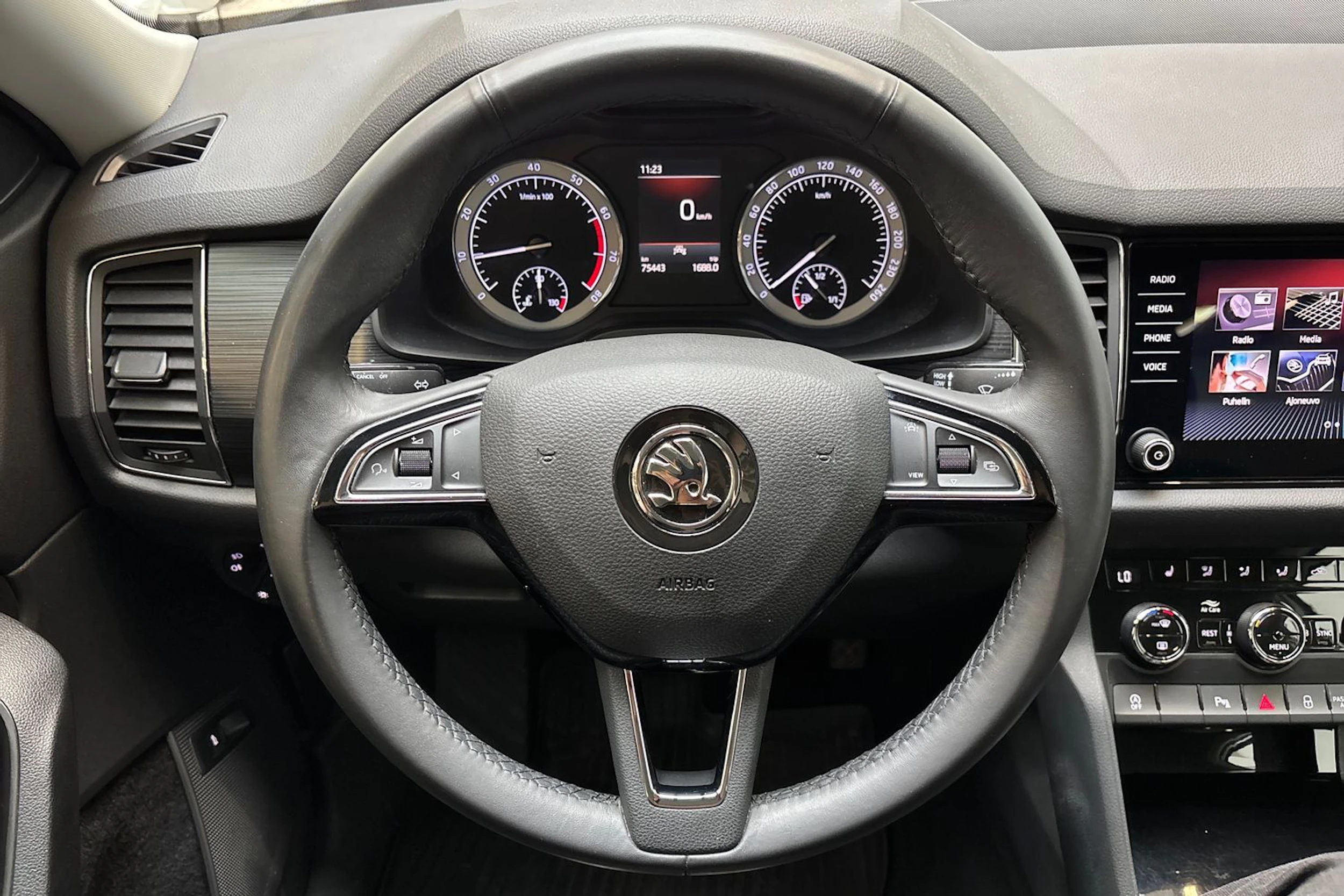 harmaa Skoda Kodiaq 2019 kuva 24.