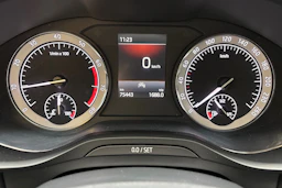 harmaa Skoda Kodiaq 2019 kuva 25.