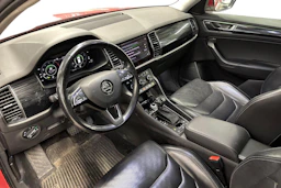 Punainen Skoda KODIAQ 2019 kuva 3.