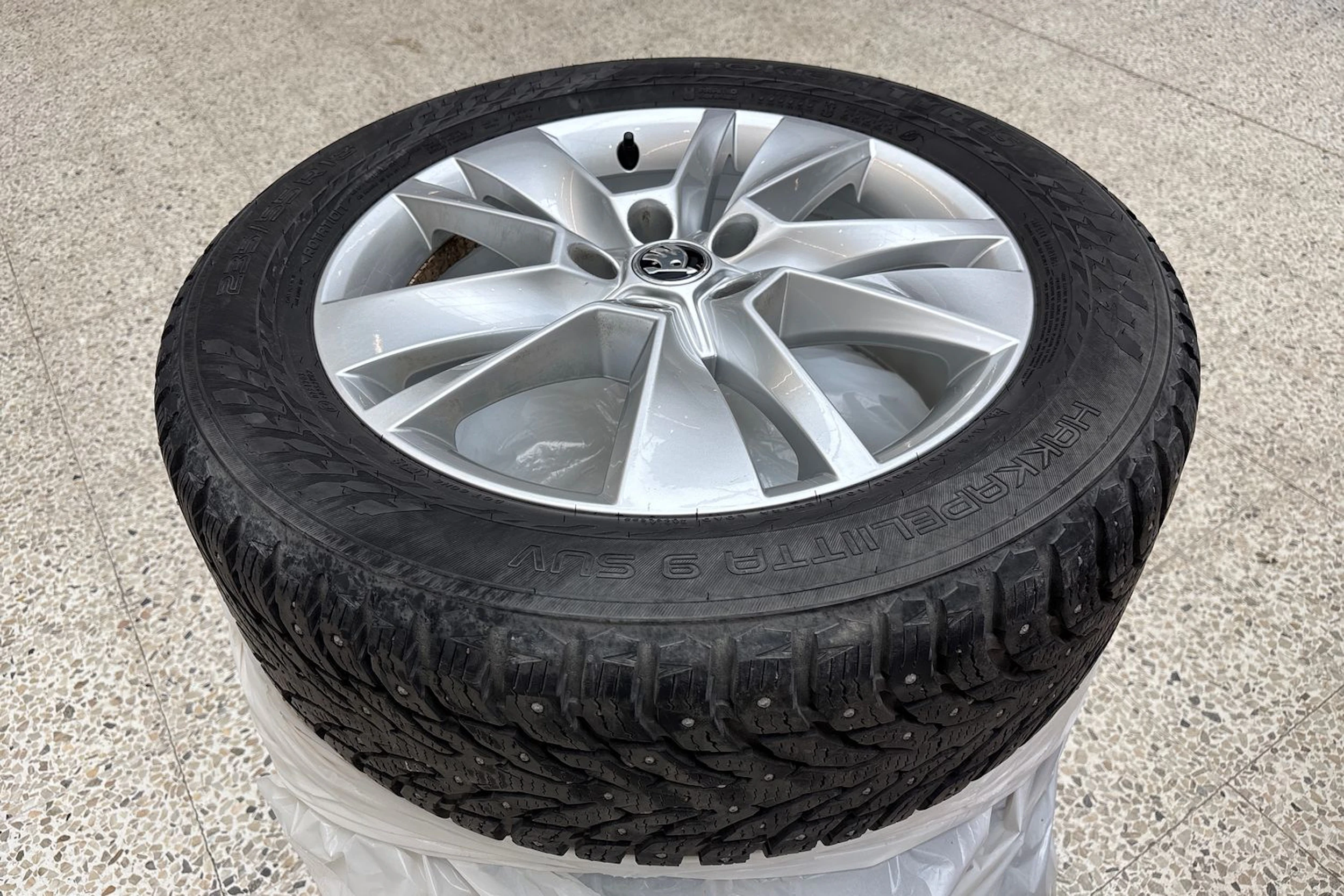 valkoinen Skoda Kodiaq 2019 kuva 11.