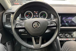 valkoinen Skoda Kodiaq 2019 kuva 20.