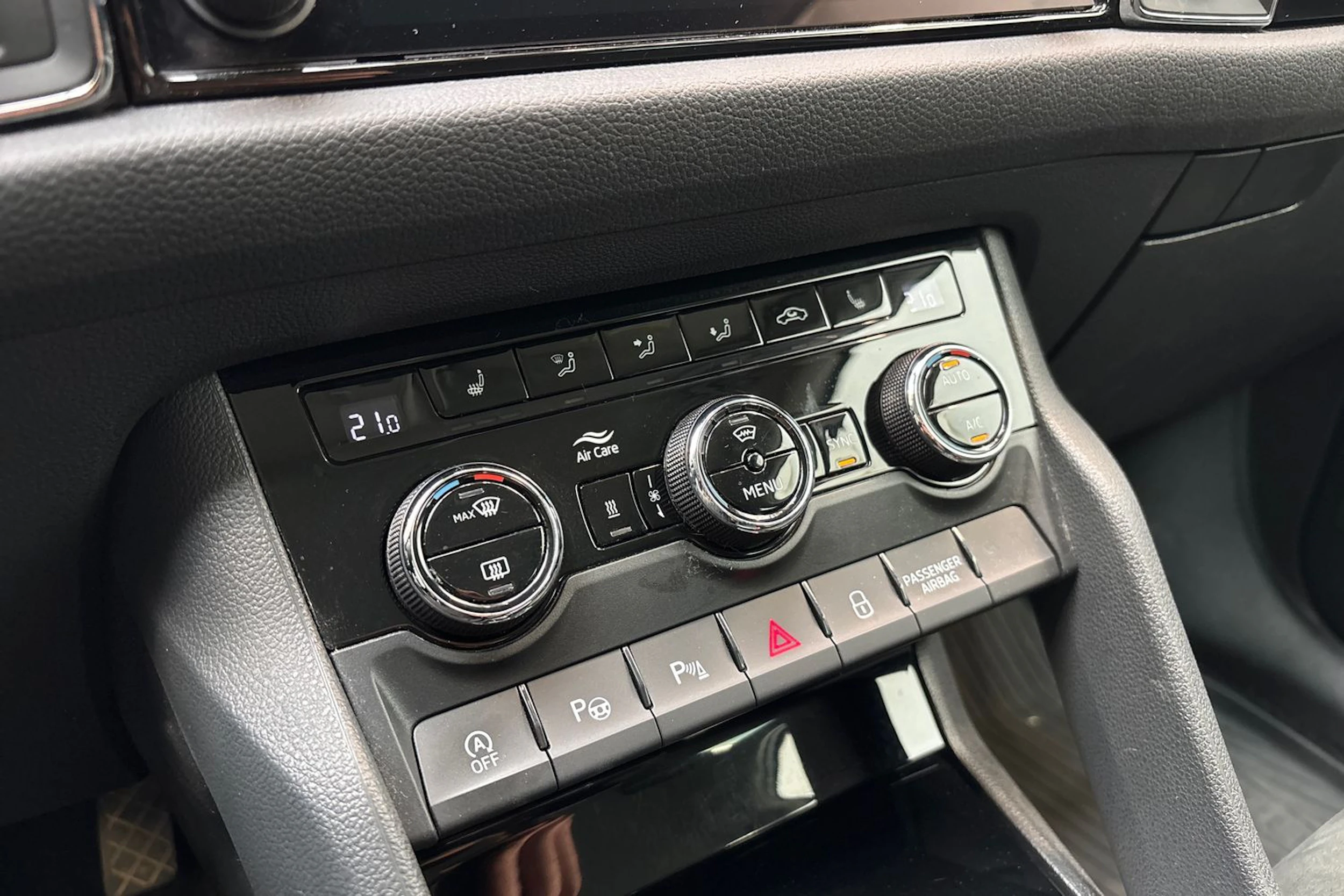 valkoinen Skoda Kodiaq 2019 kuva 24.