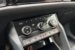 valkoinen Skoda Kodiaq 2019 kuva 24.