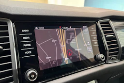 valkoinen Skoda Kodiaq 2019 kuva 26.