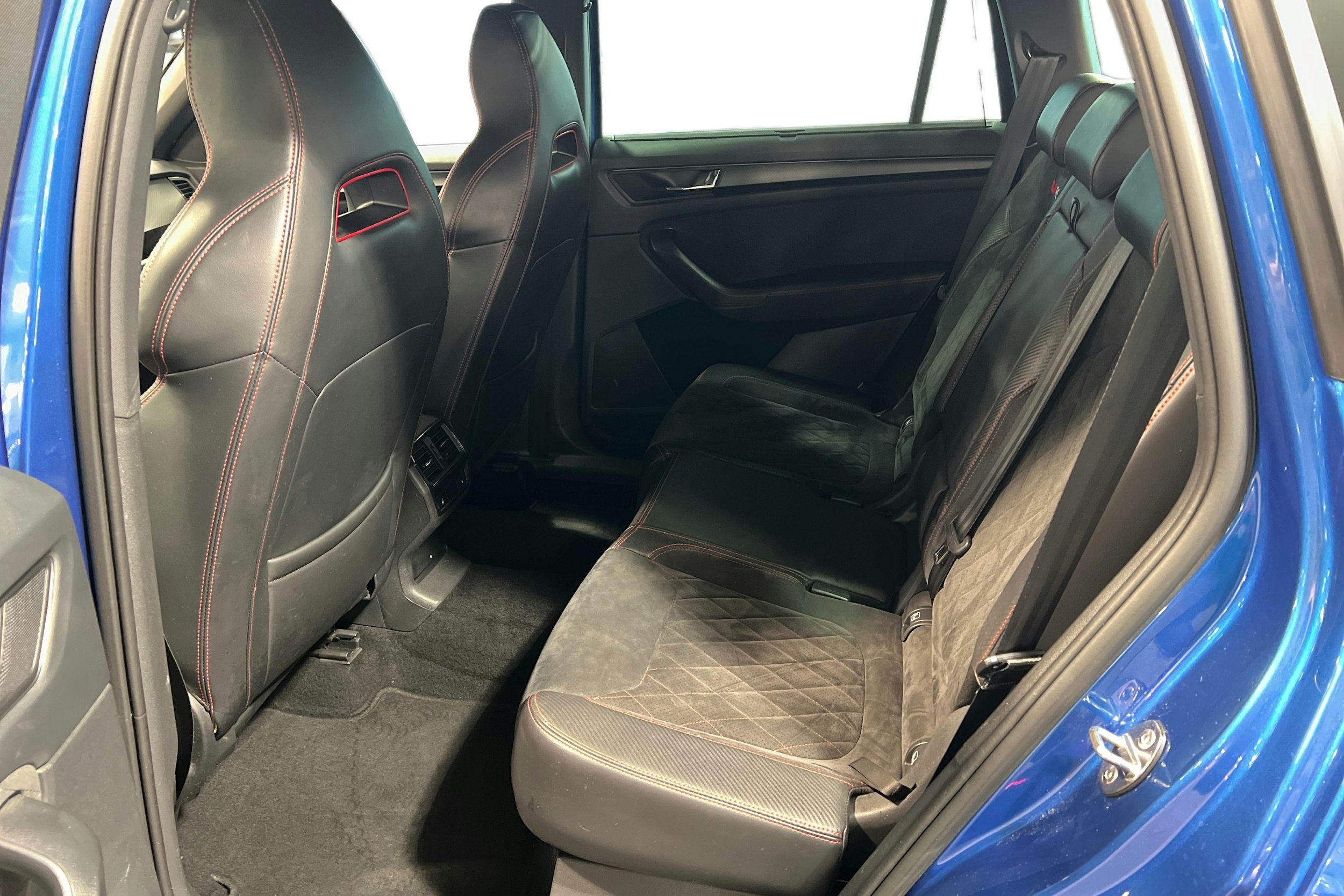 Sininen Skoda KODIAQ 2019 kuva 10.