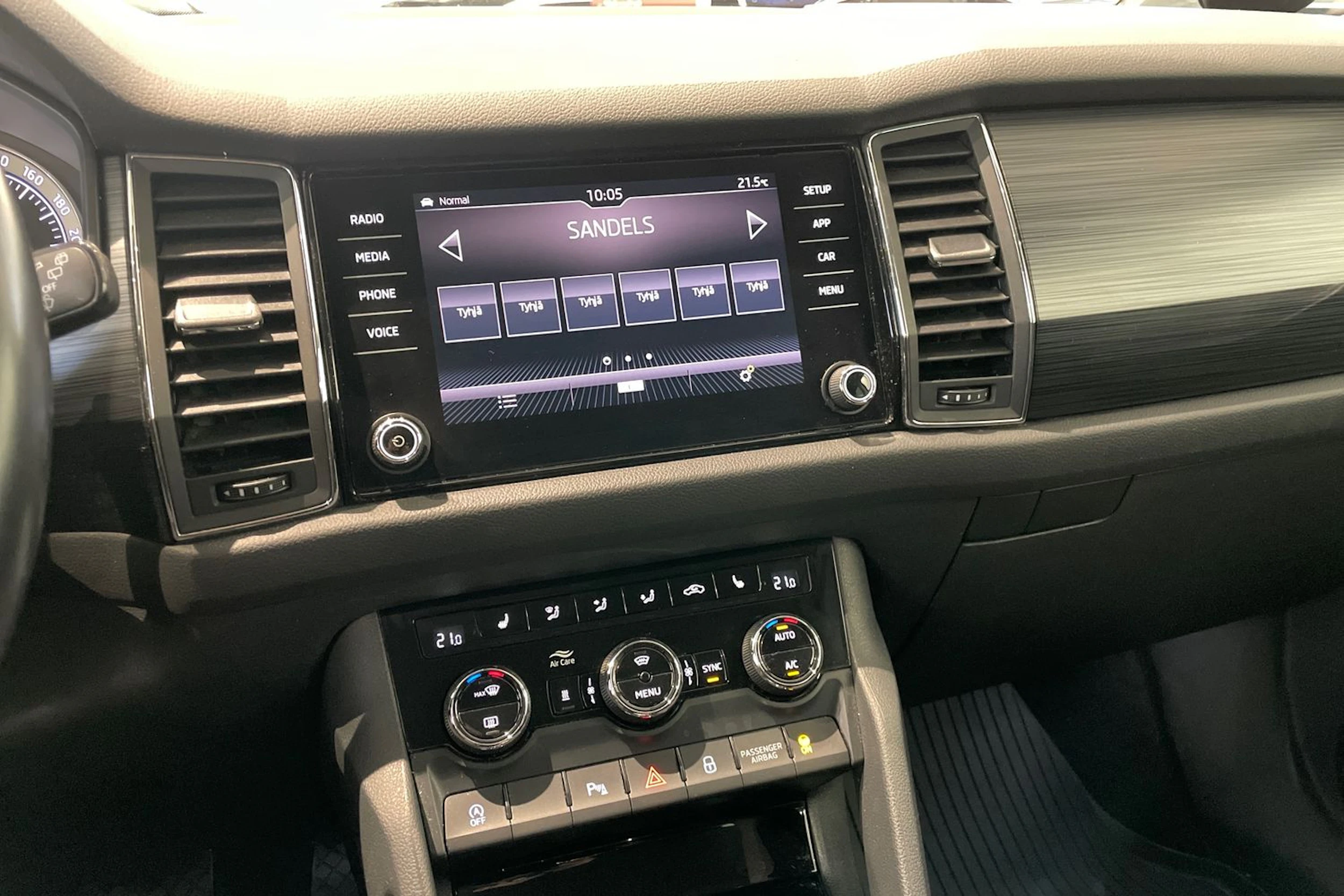 musta Skoda Kodiaq 2019 kuva 12.