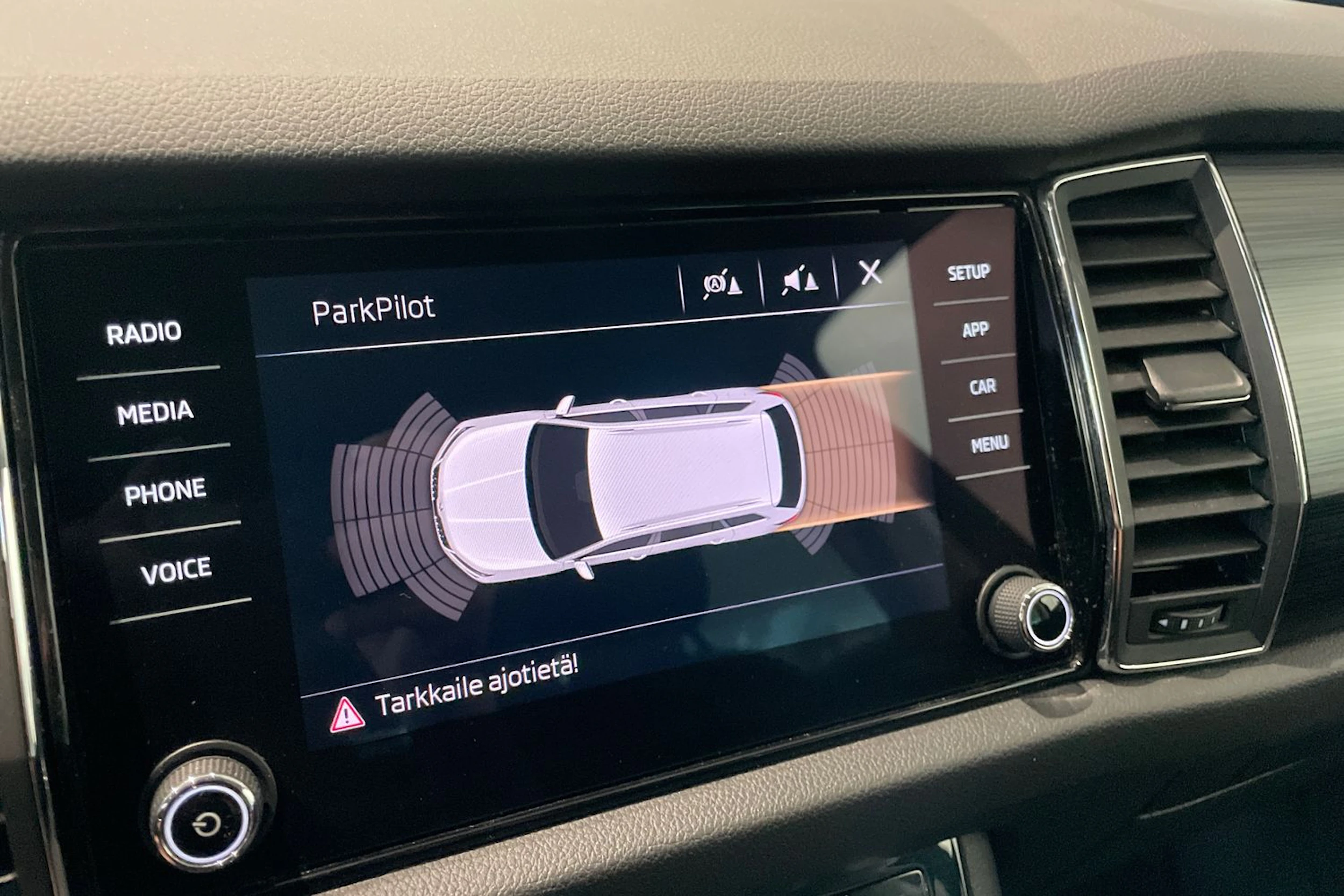 musta Skoda Kodiaq 2019 kuva 14.