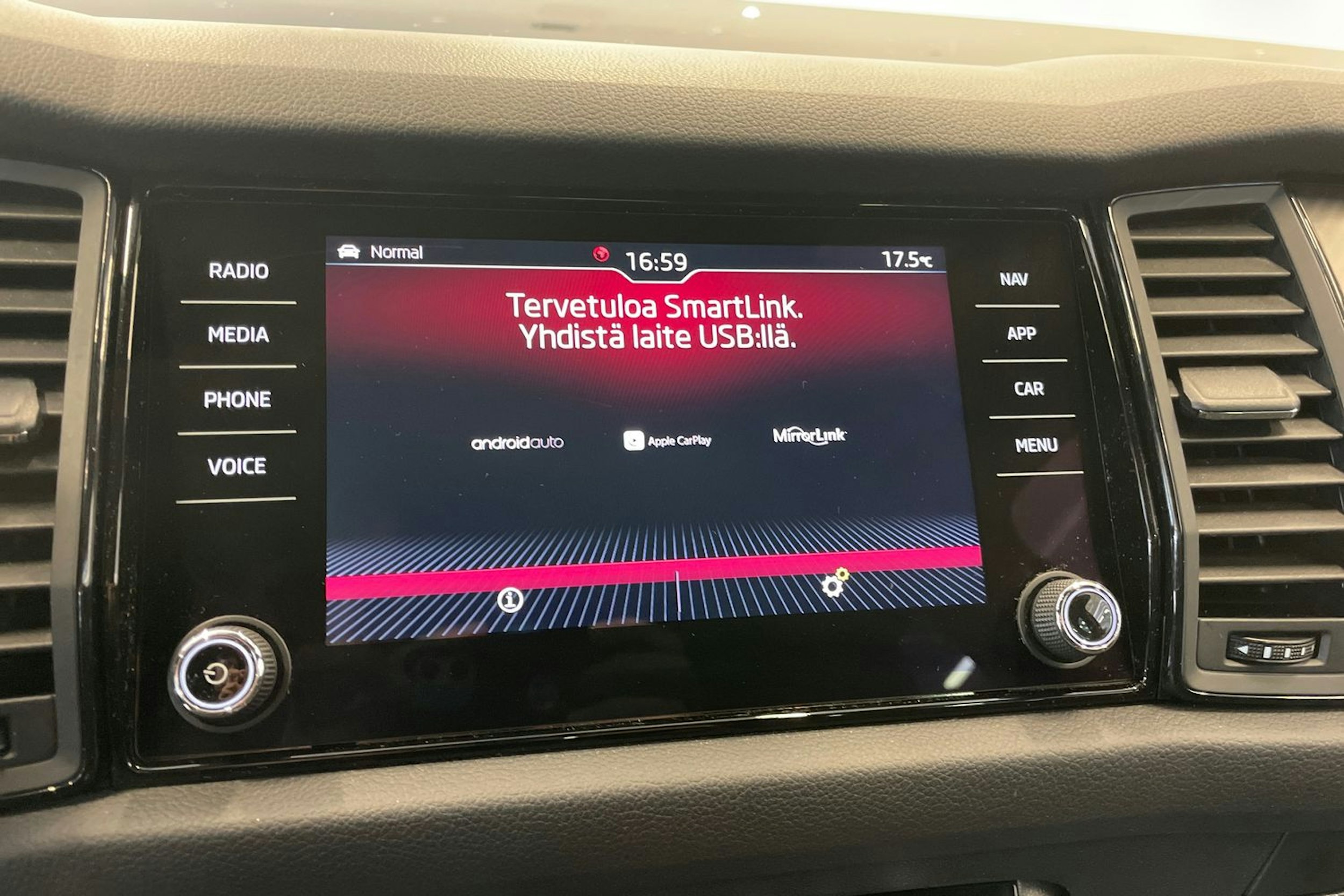 Punainen Skoda KODIAQ 2020 kuva 22.