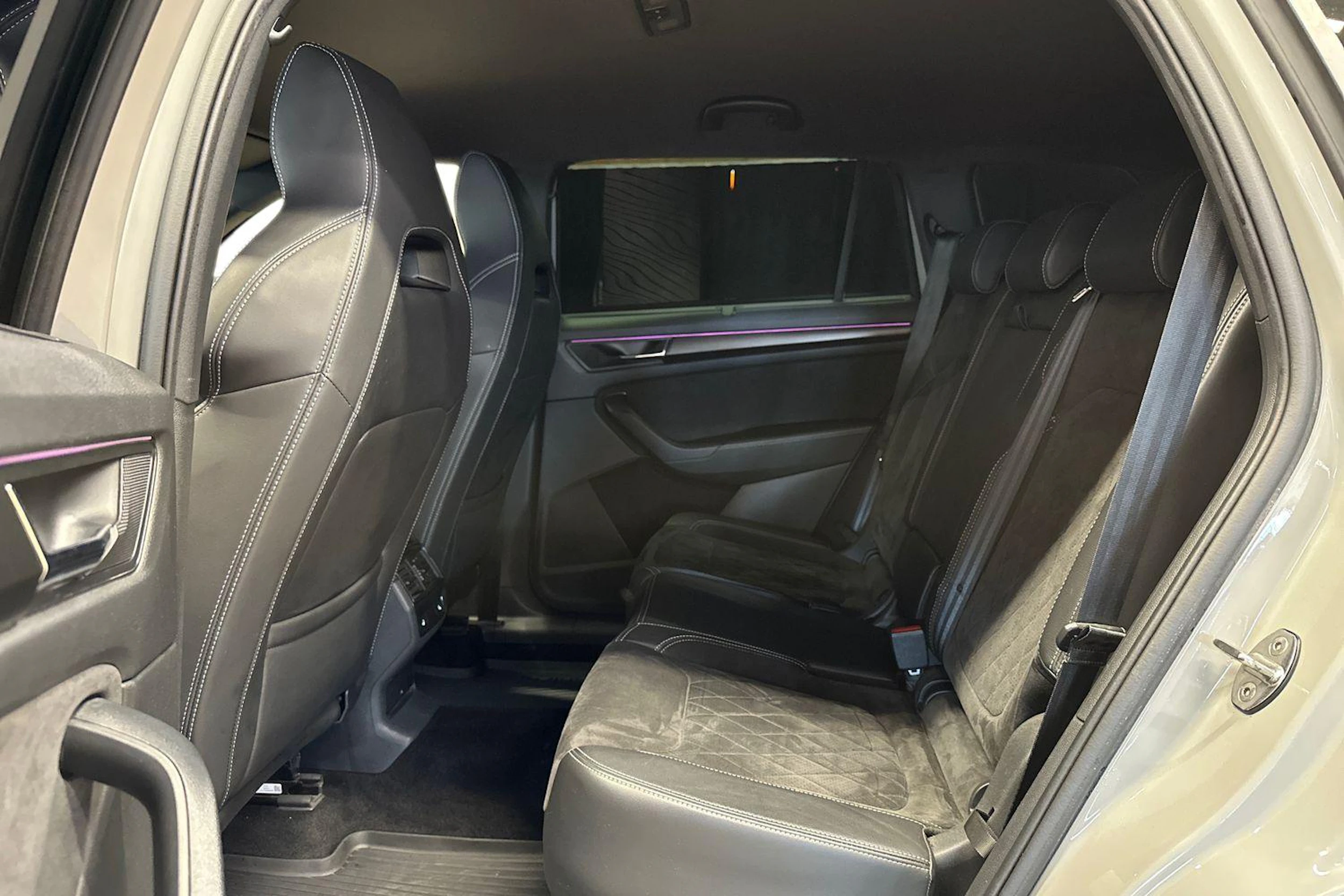 harmaa Skoda Kodiaq 2020 kuva 8.