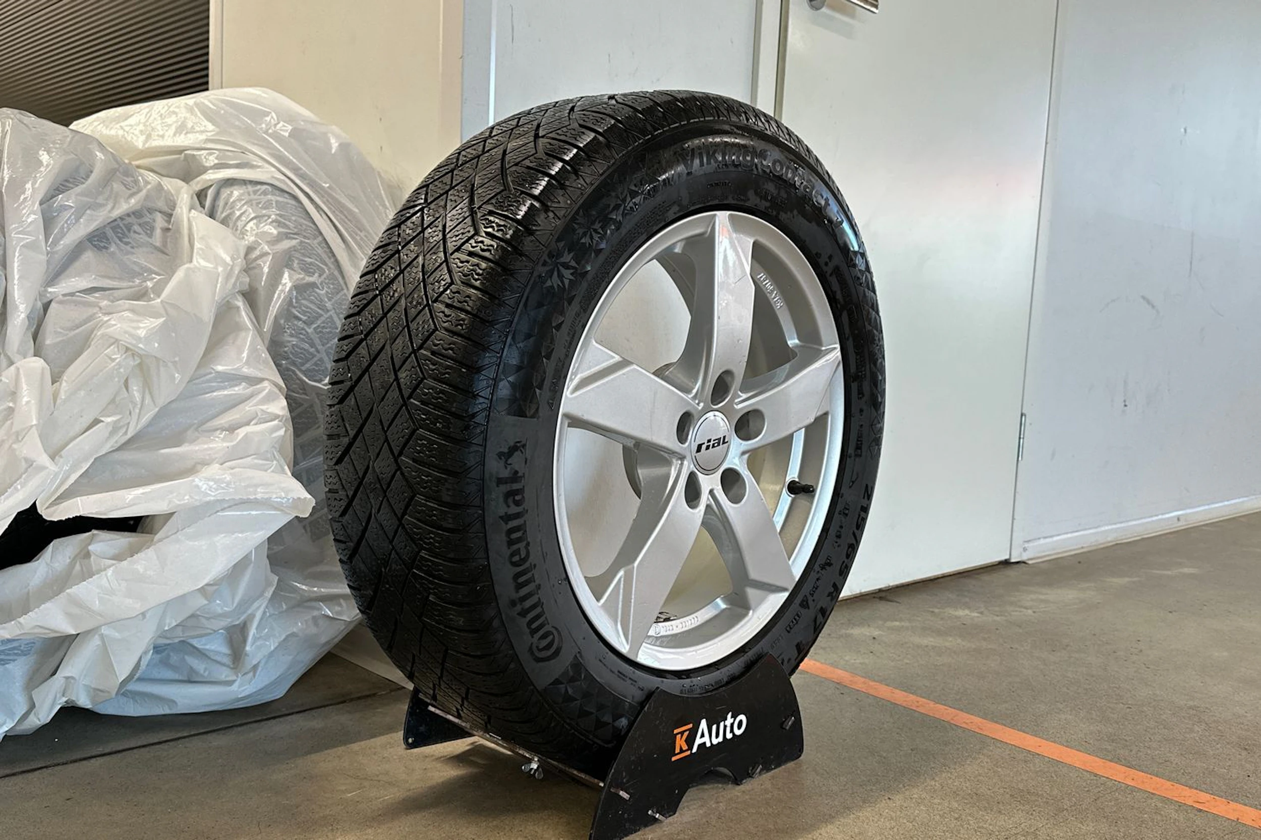 harmaa Skoda Kodiaq 2020 kuva 10.