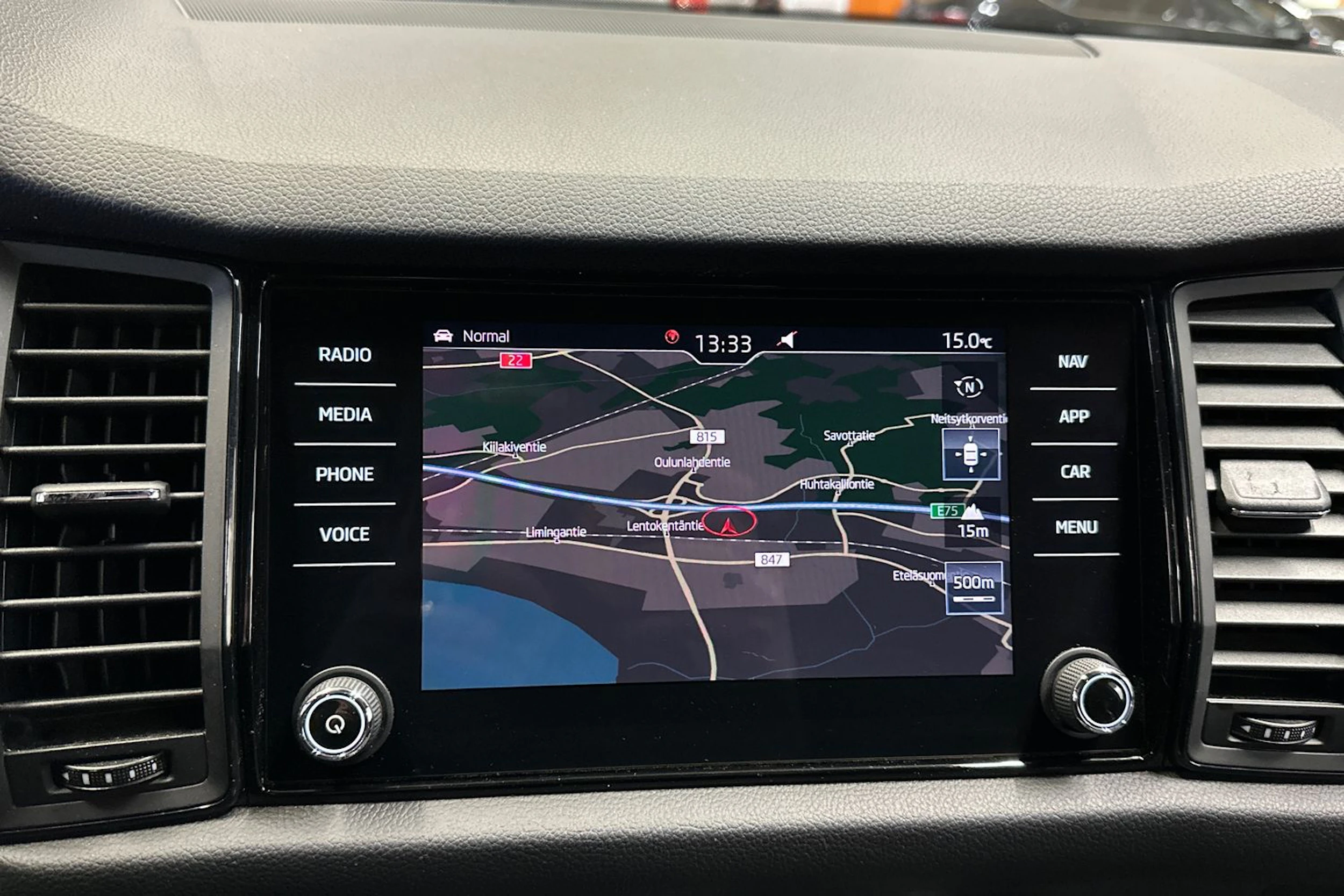 harmaa Skoda Kodiaq 2020 kuva 18.