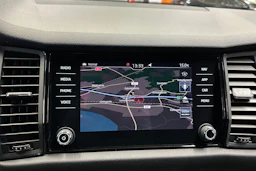 harmaa Skoda Kodiaq 2020 kuva 18.