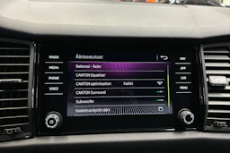 harmaa Skoda Kodiaq 2020 kuva 19.
