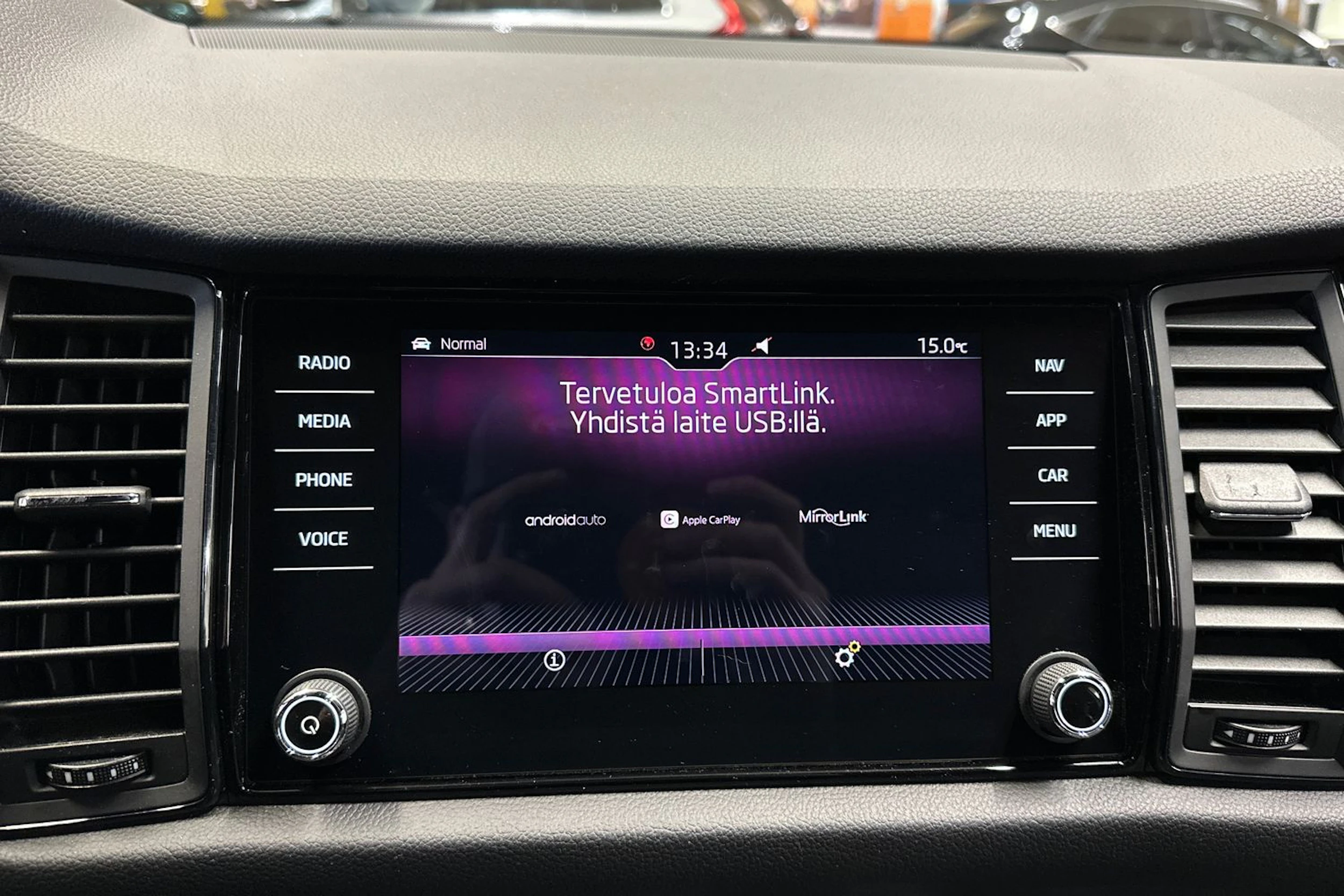 harmaa Skoda Kodiaq 2020 kuva 20.