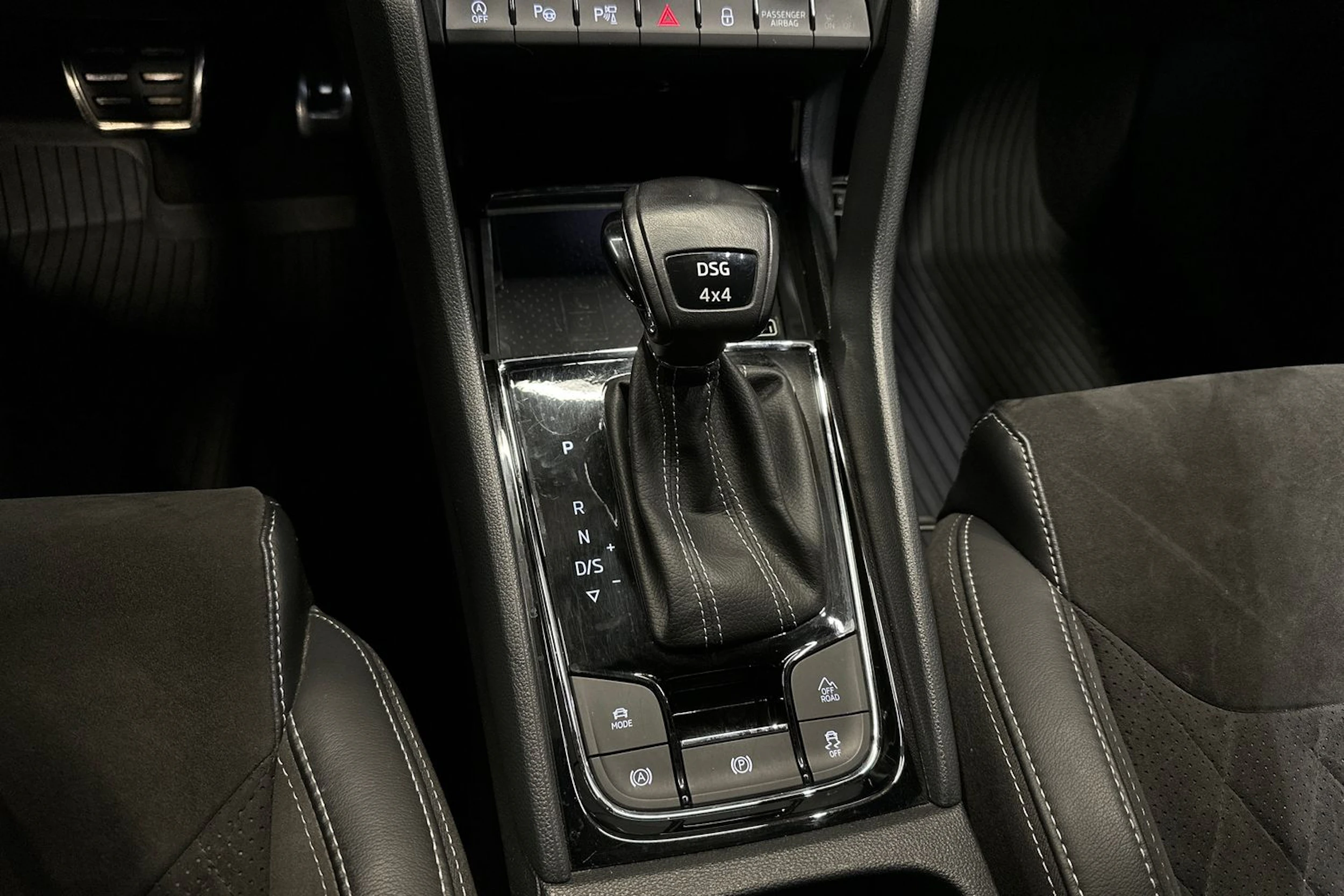 harmaa Skoda Kodiaq 2020 kuva 24.