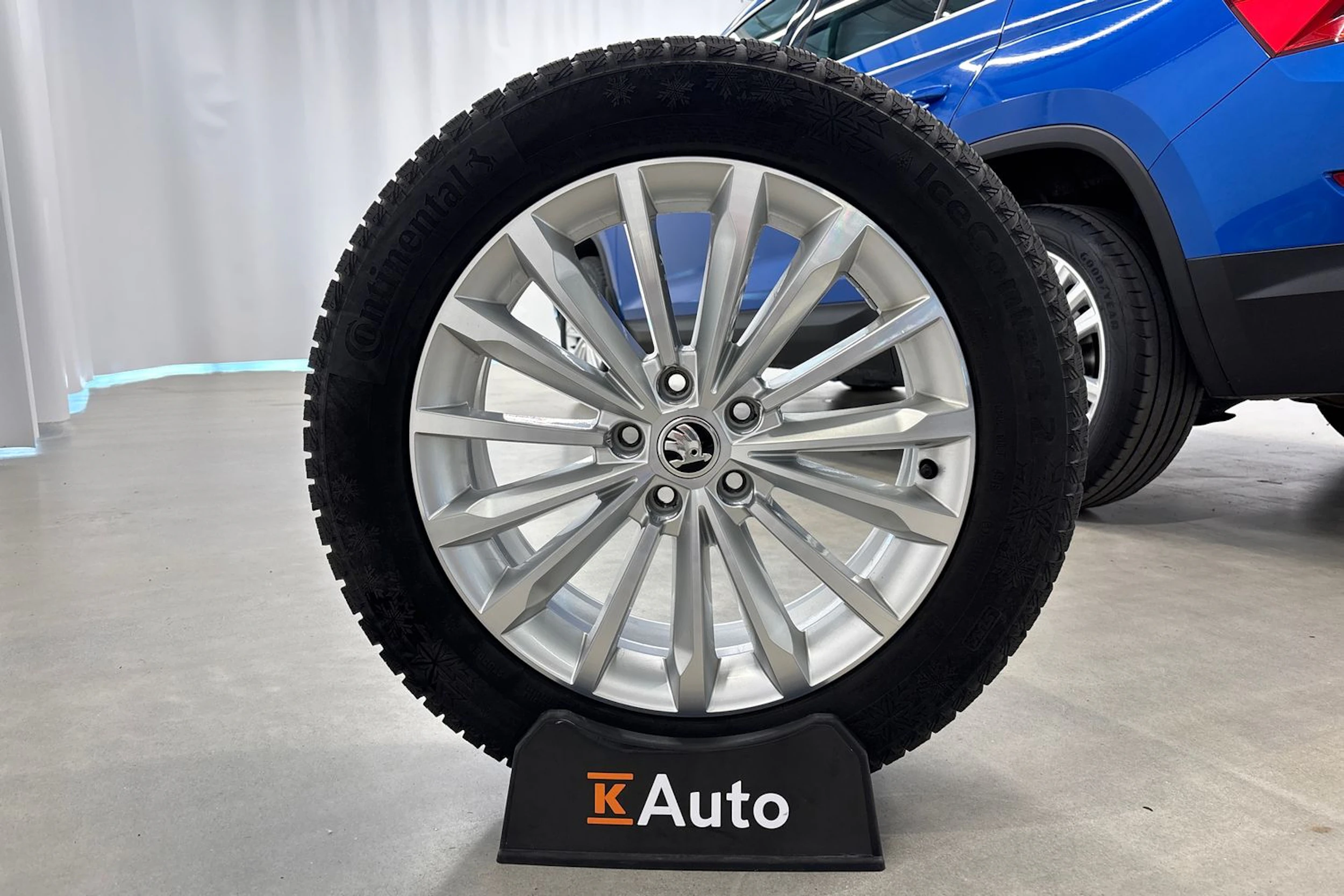 sininen Skoda Kodiaq 2020 kuva 10.