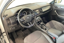 valkoinen Skoda Kodiaq 2020 kuva 7.