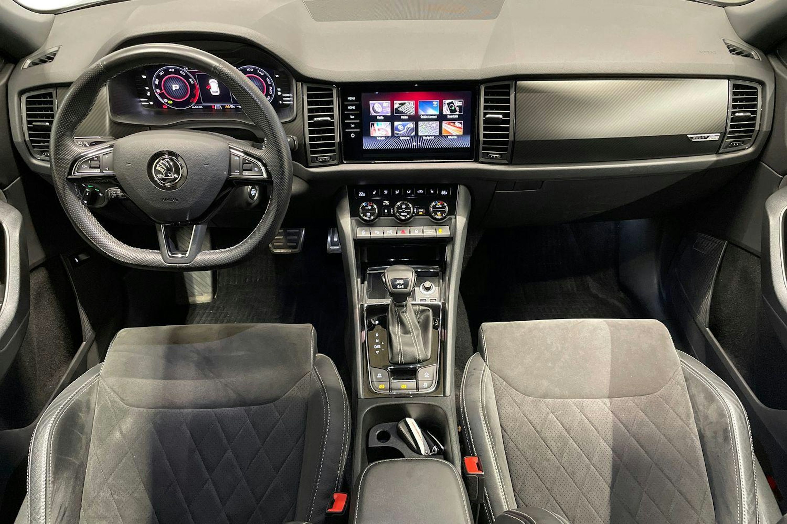 harmaa Skoda Kodiaq 2020 kuva 7.