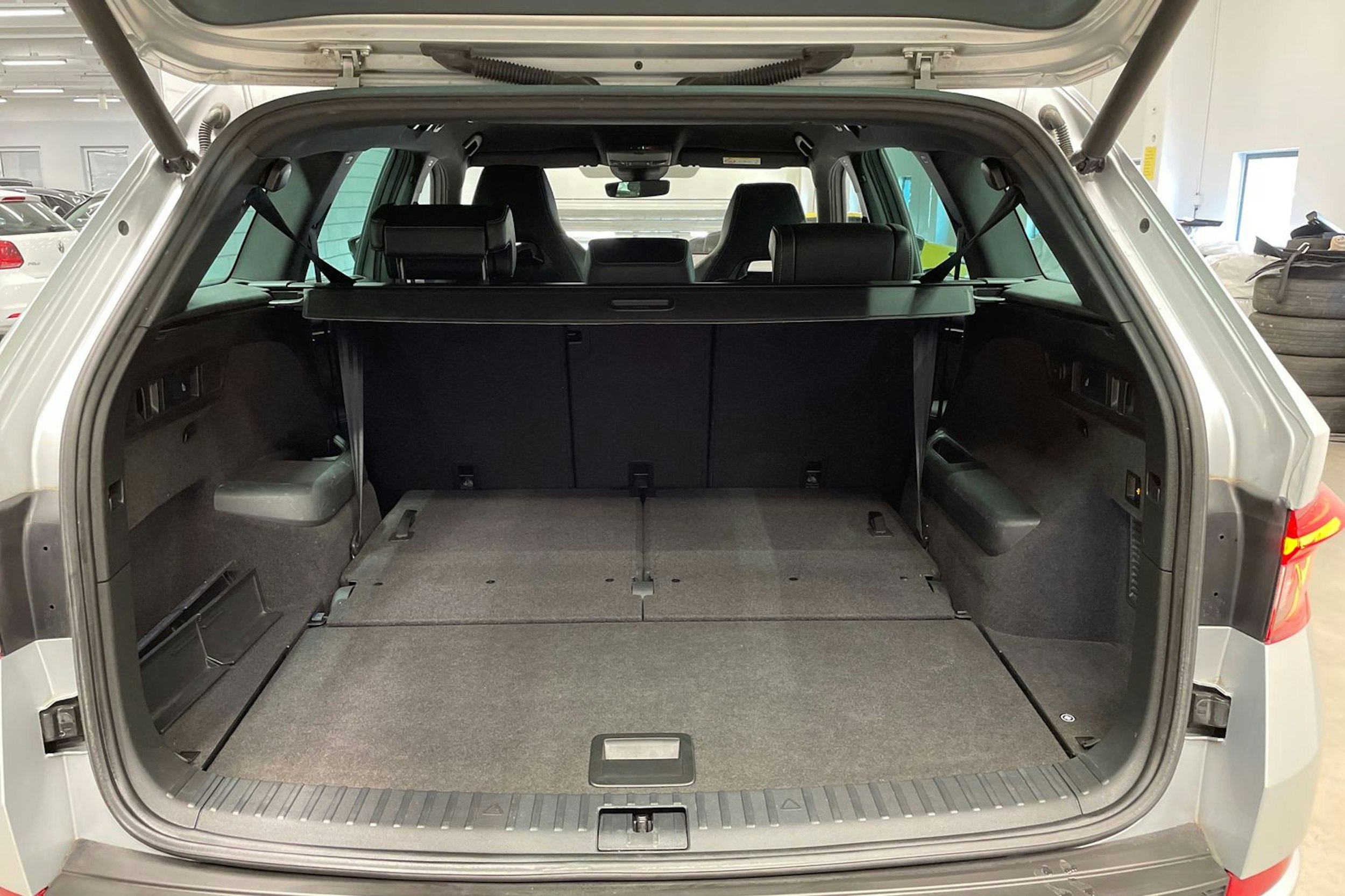 harmaa Skoda Kodiaq 2020 kuva 11.